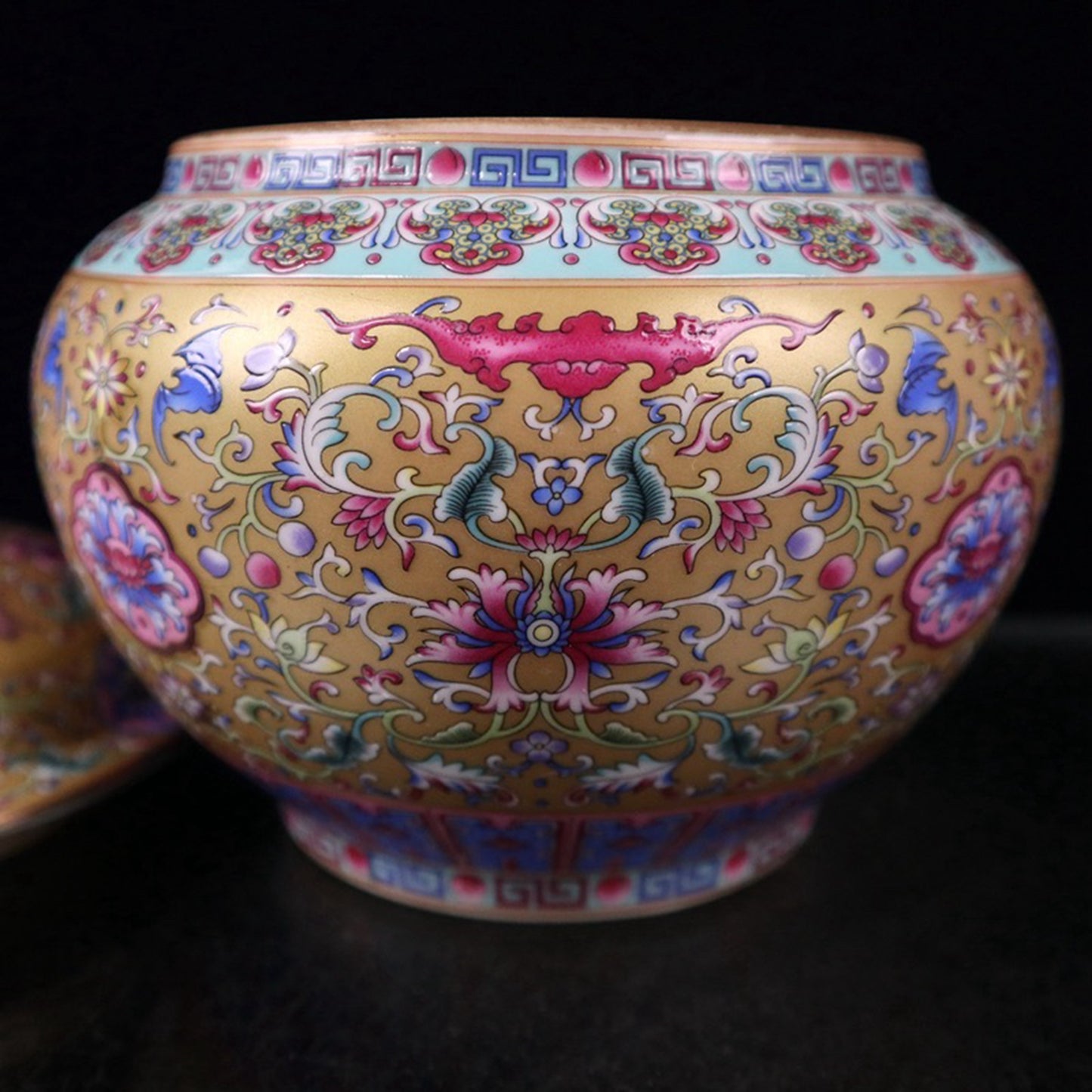 Enamel colored longevity patterned lid jar