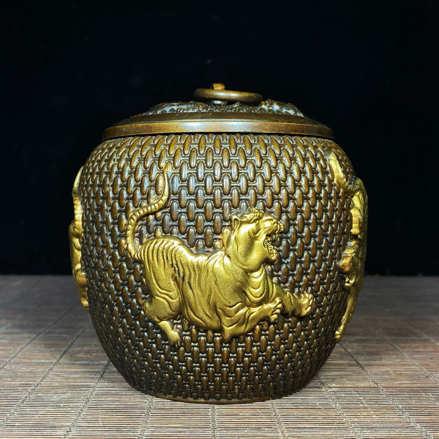 Pure copper gilded Five Tiger tea jar