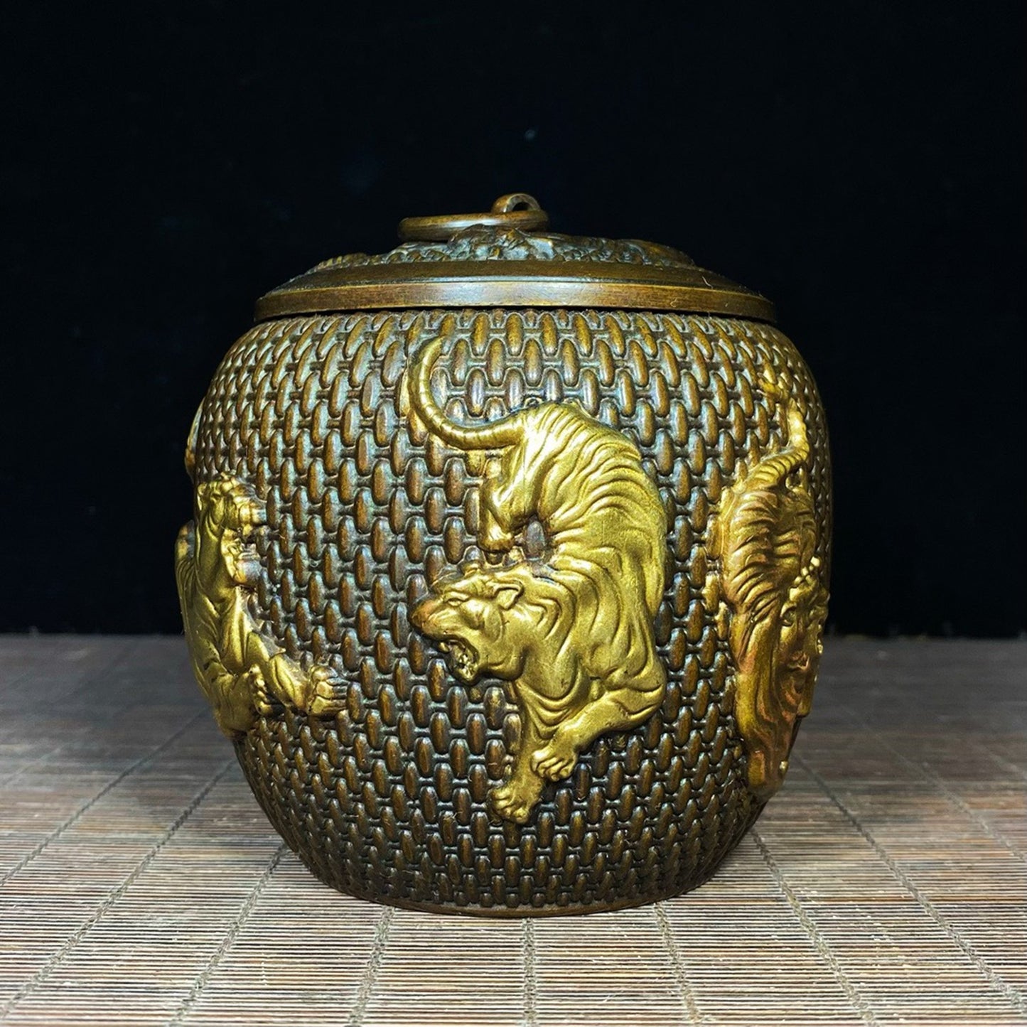 Pure copper gilded Five Tiger tea jar