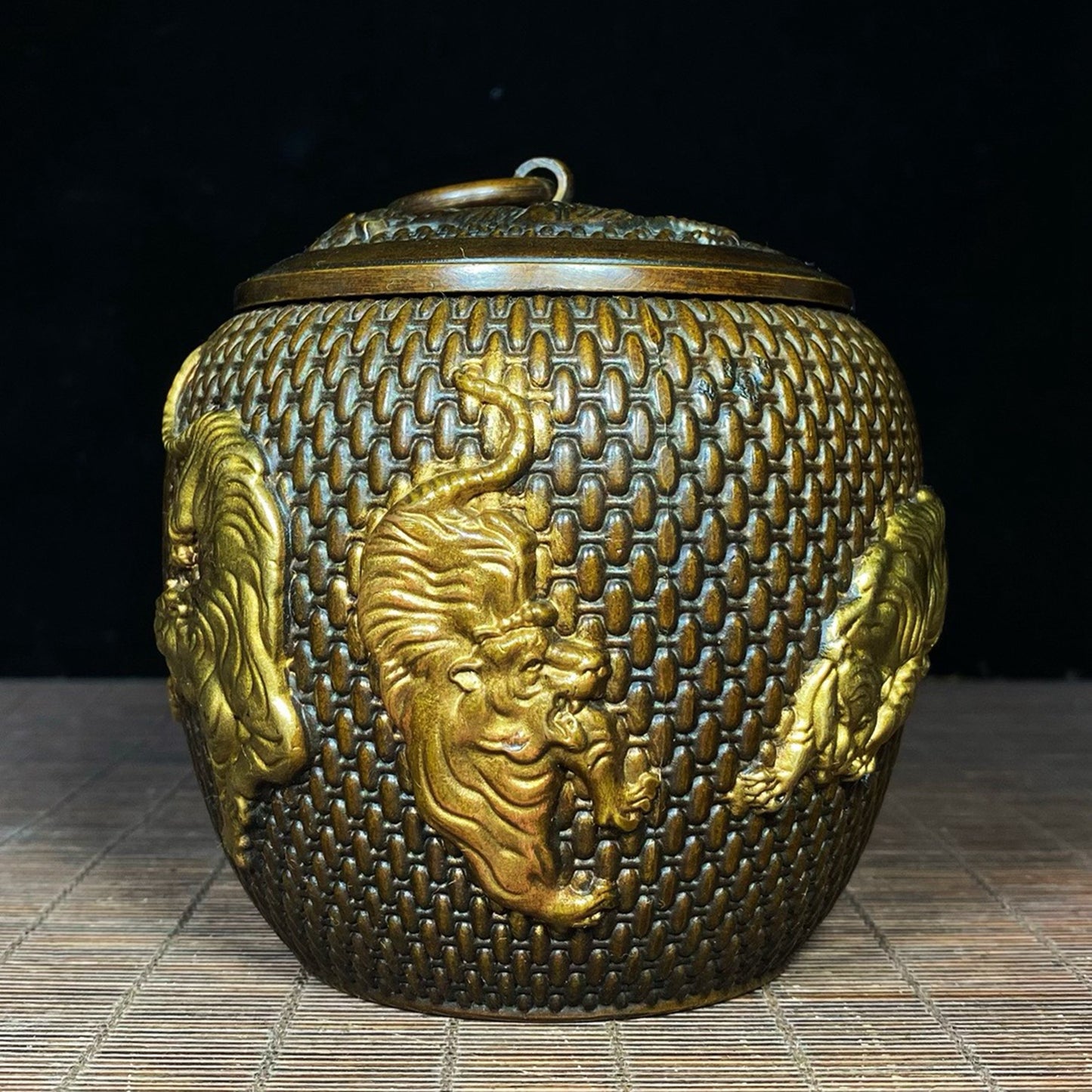 Pure copper gilded Five Tiger tea jar