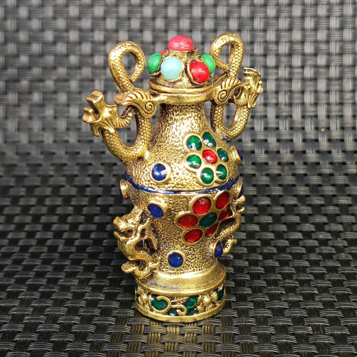 Chinese antique copper inlaid cloisonn é snuff bottle
