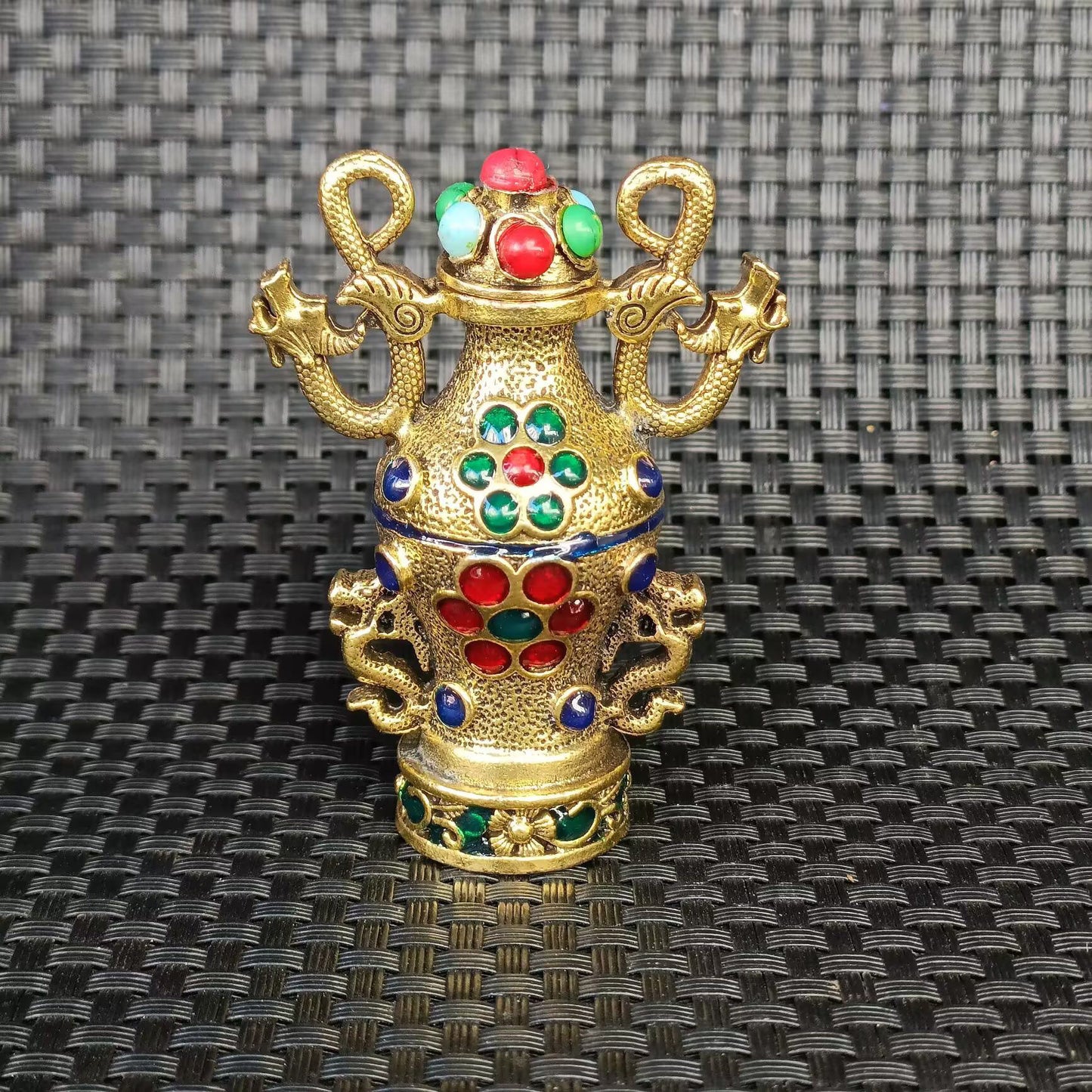 Chinese antique copper inlaid cloisonn é snuff bottle
