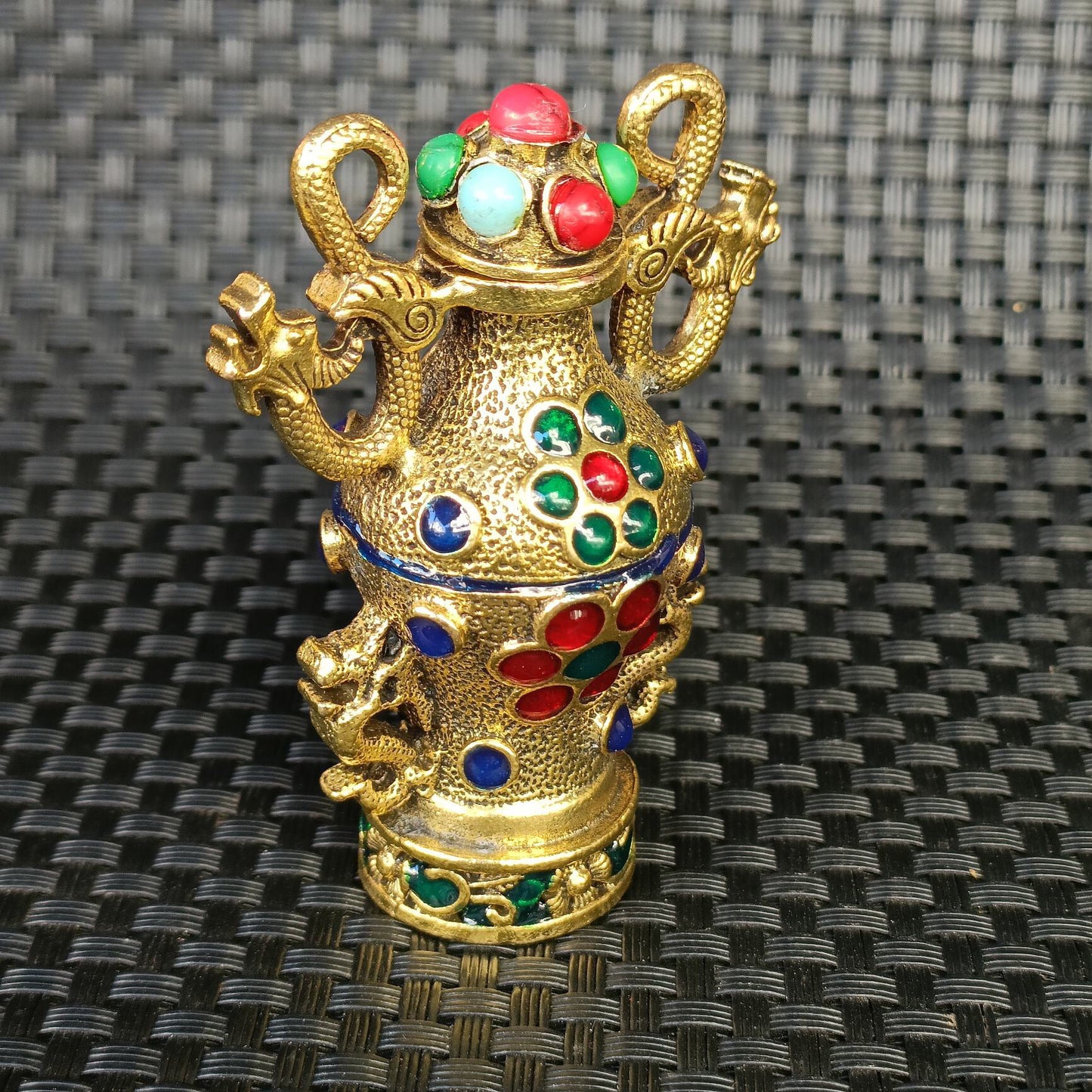 Chinese antique copper inlaid cloisonn é snuff bottle