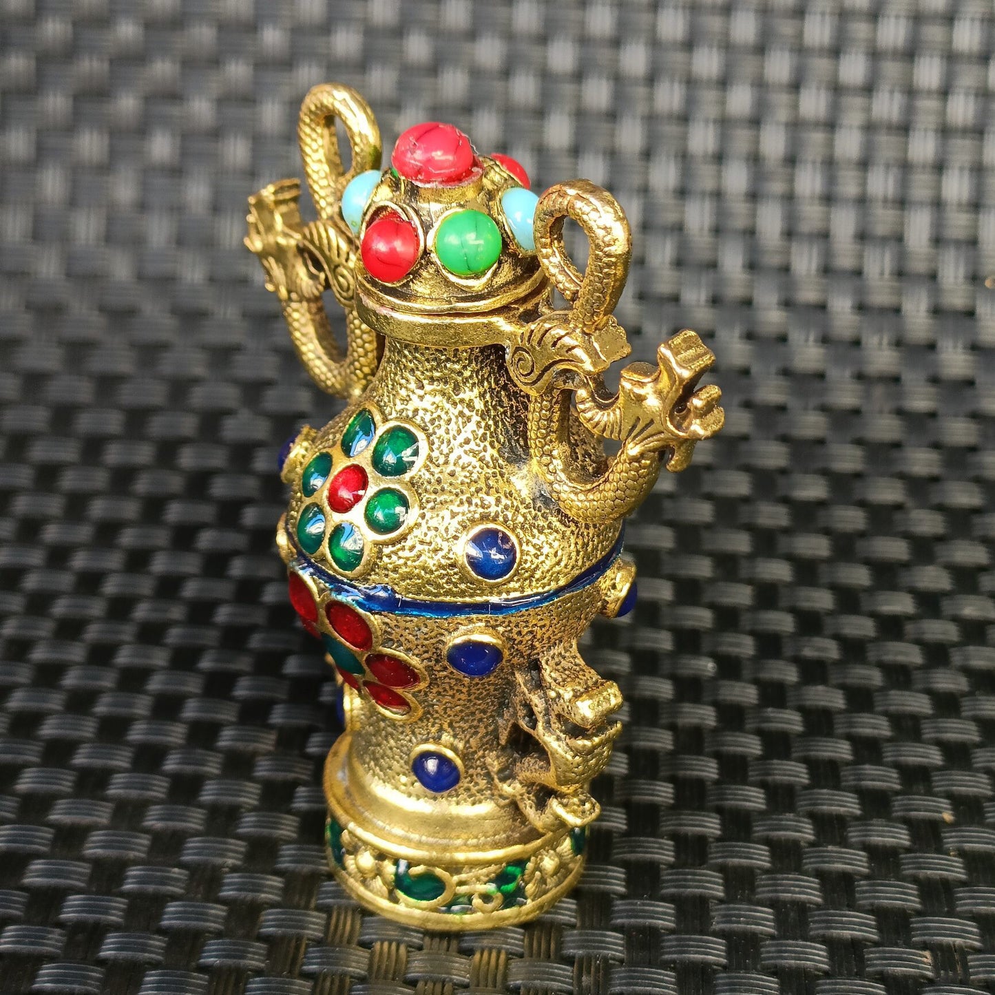 Chinese antique copper inlaid cloisonn é snuff bottle