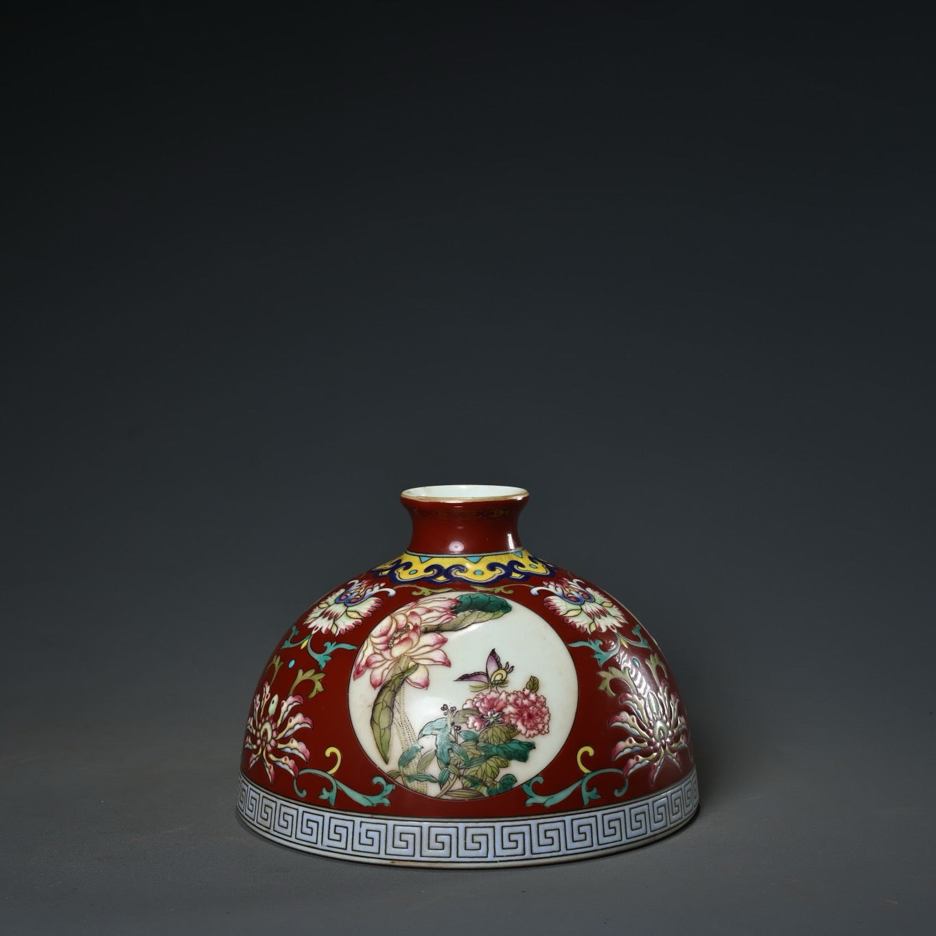 Chinese antique hand-painted pink porcelain vase and jar