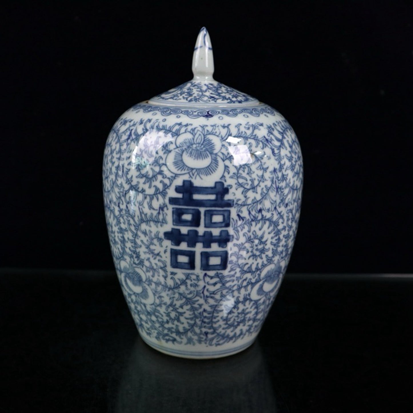 Blue and white winter melon jar