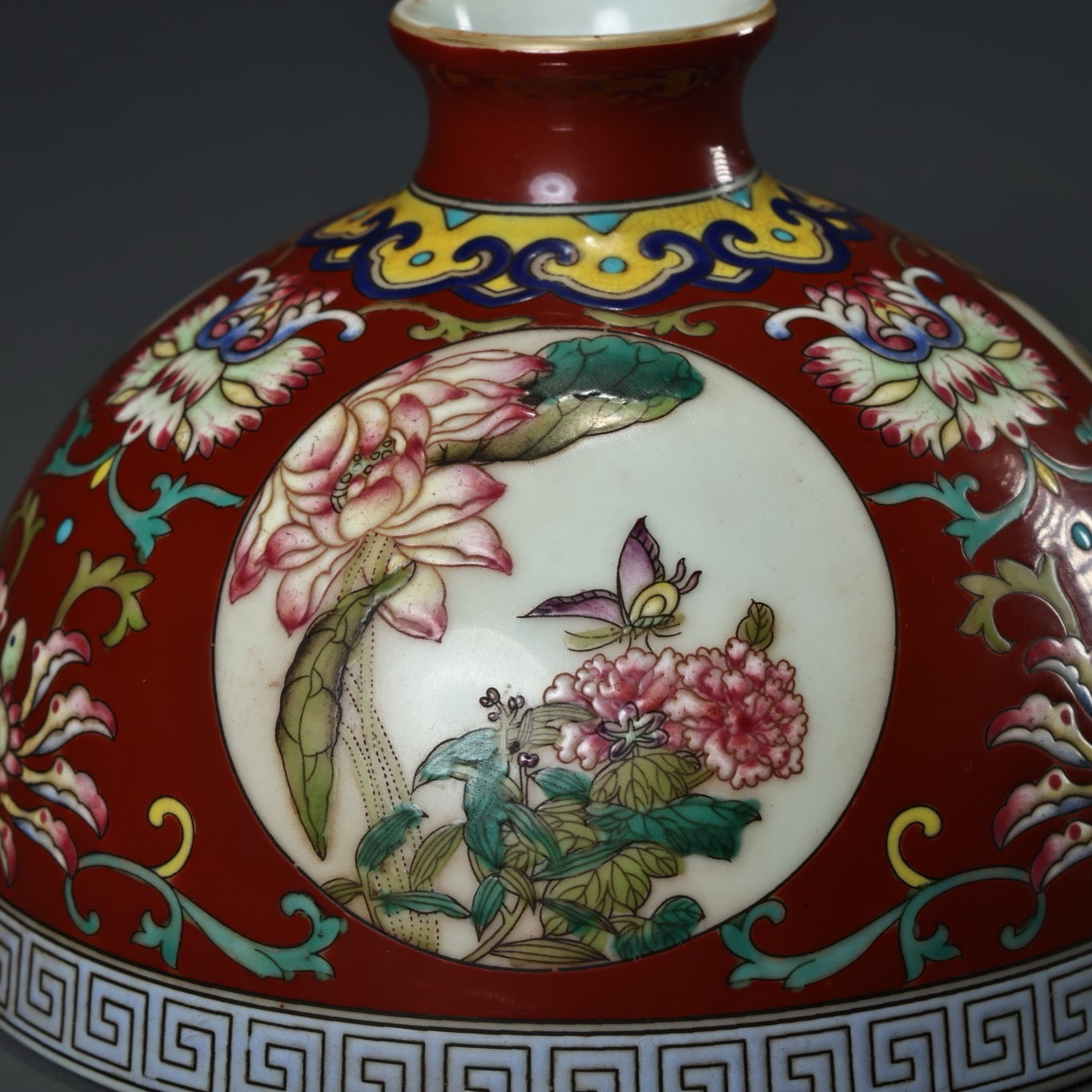 Chinese antique hand-painted pink porcelain vase and jar