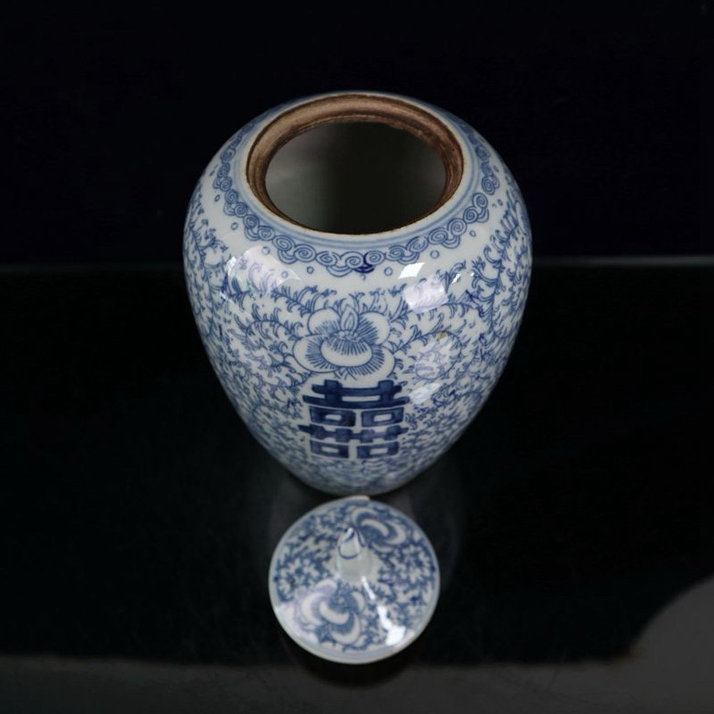 Blue and white winter melon jar