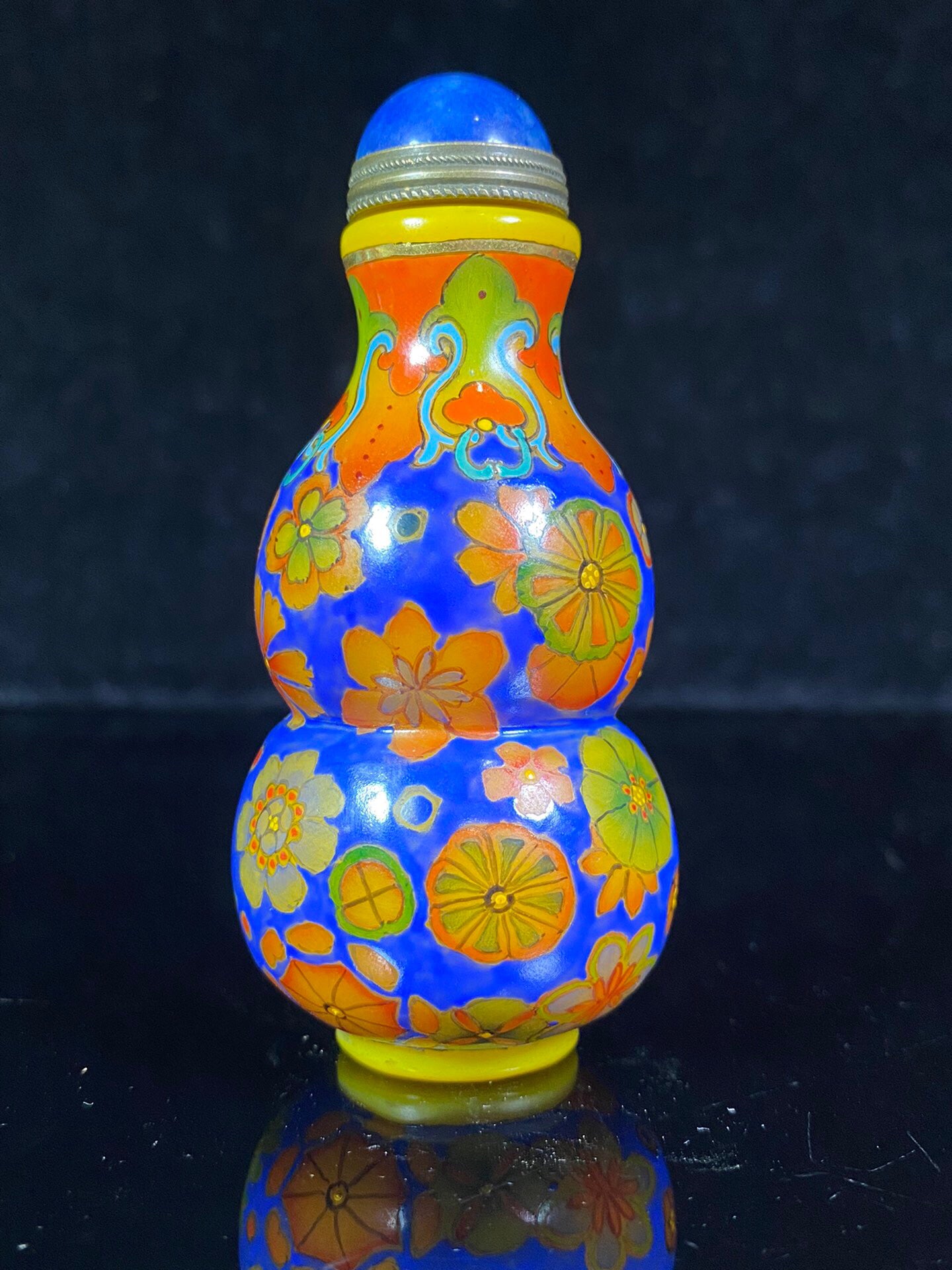 Chinese antique glazed painted enamel colored snuff bottle