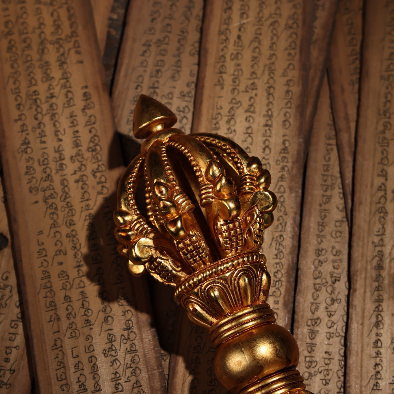 Chinese antique pure copper gilded nine legged multi hero demon slaying pestle and magic tool