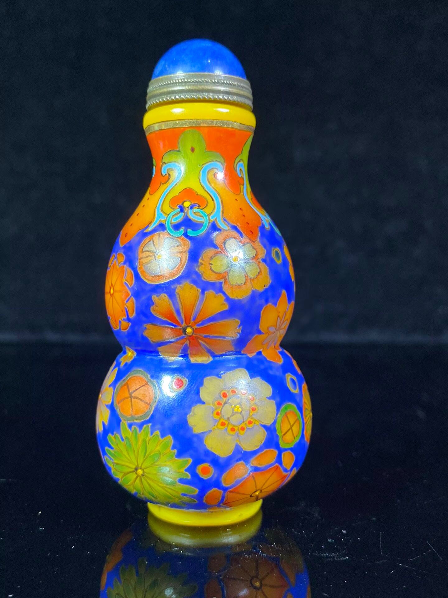 Chinese antique glazed painted enamel colored snuff bottle