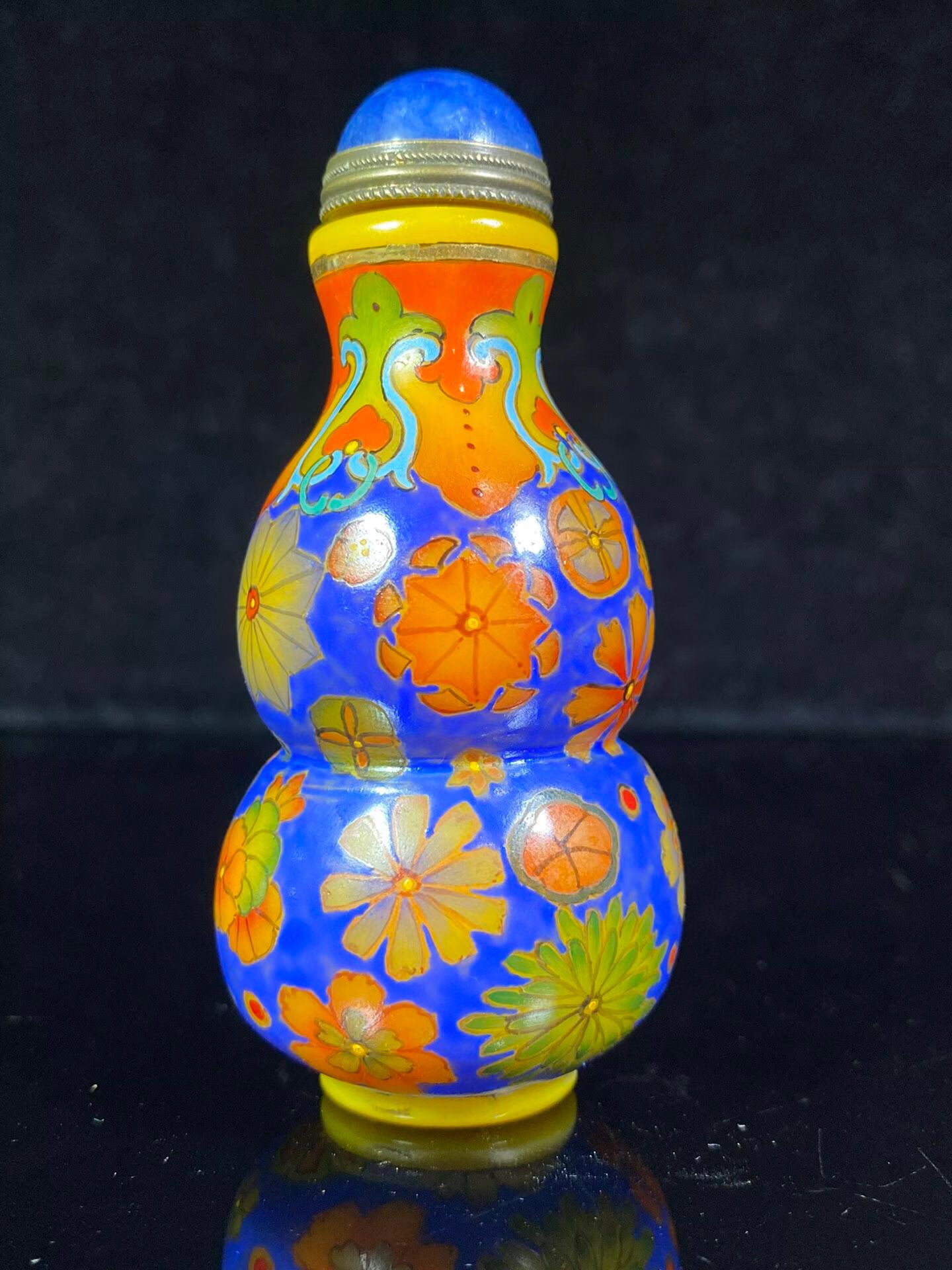 Chinese antique glazed painted enamel colored snuff bottle
