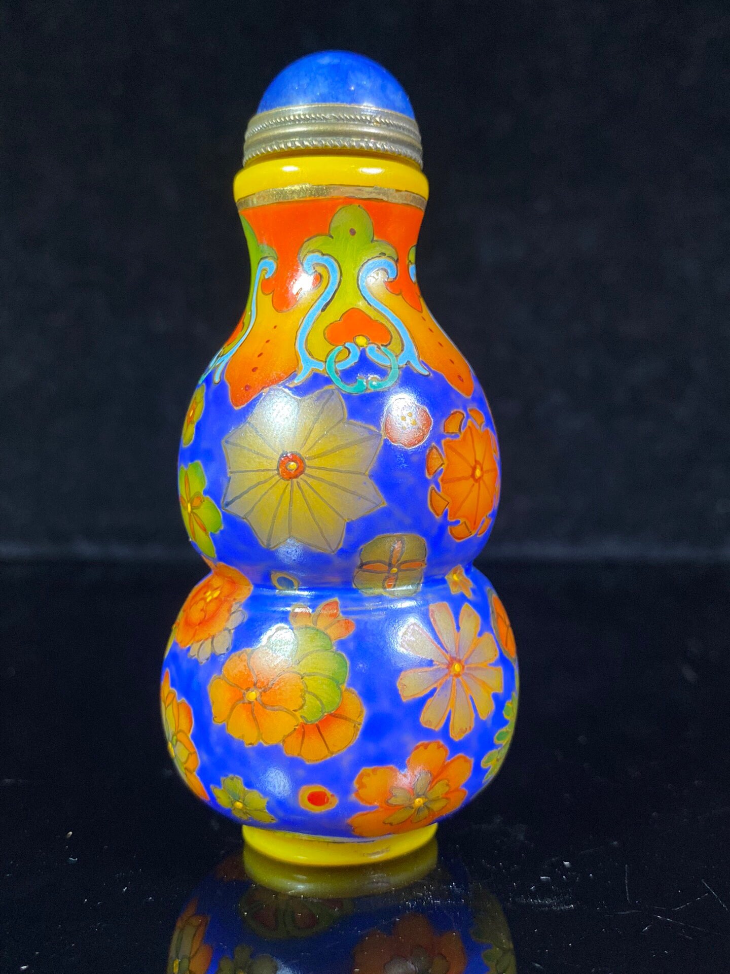 Chinese antique glazed painted enamel colored snuff bottle