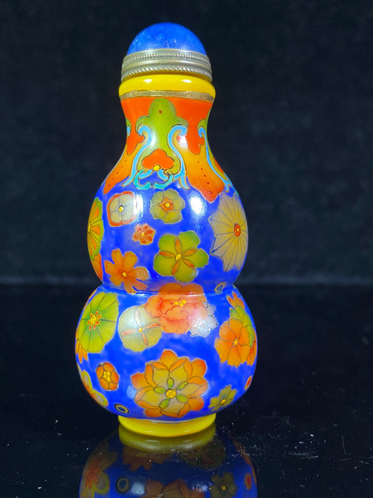 Chinese antique glazed painted enamel colored snuff bottle