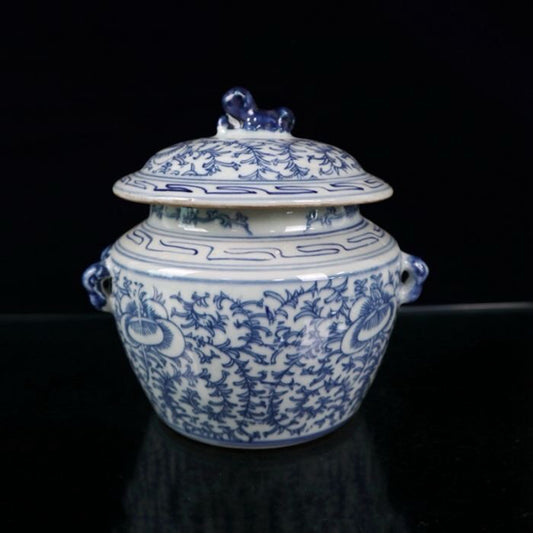 Blue and white entangled branch lotus patterned covered jar