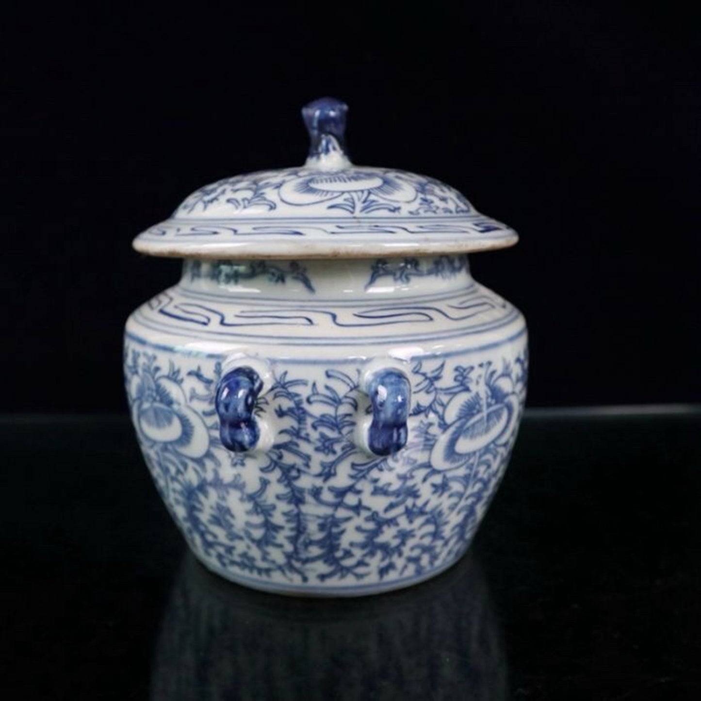 Blue and white entangled branch lotus patterned covered jar