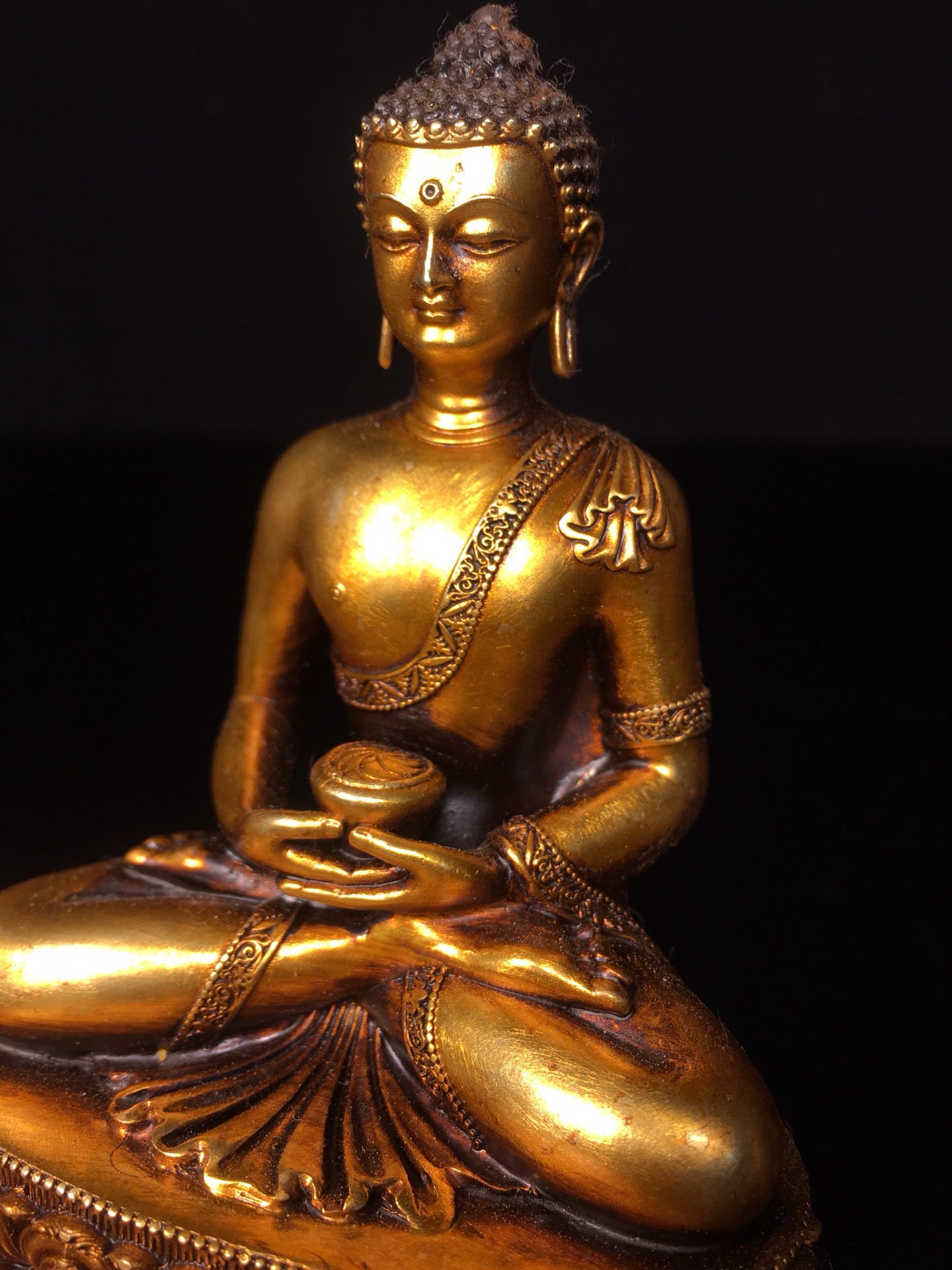 Chinese antique pure copper statue of Shakyamuni Buddha