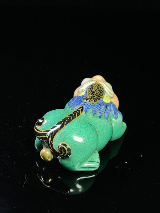 Chinese antique porcelain body painting enamel colored Pixiu shaped snuff bottle