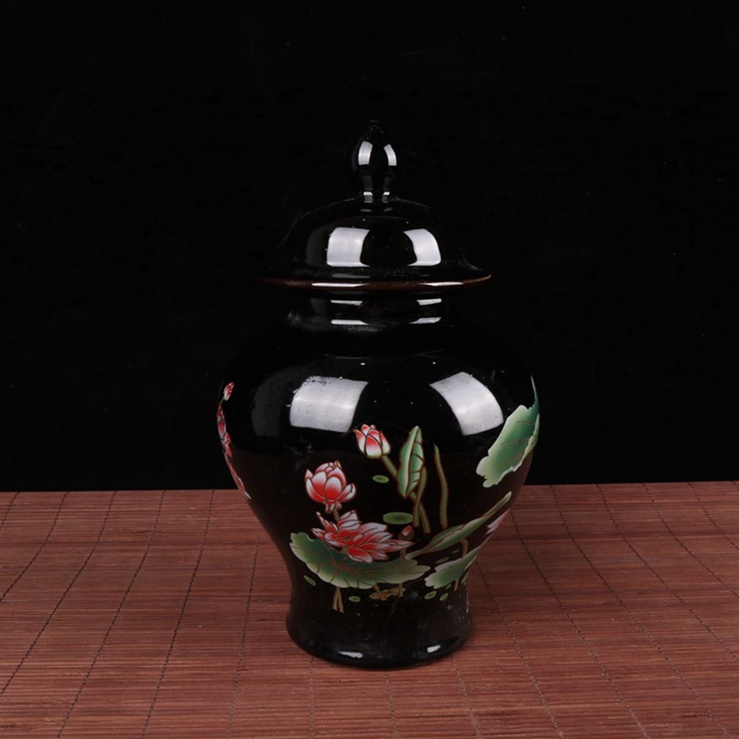 Black gold glazed lotus leaf patterned general jar