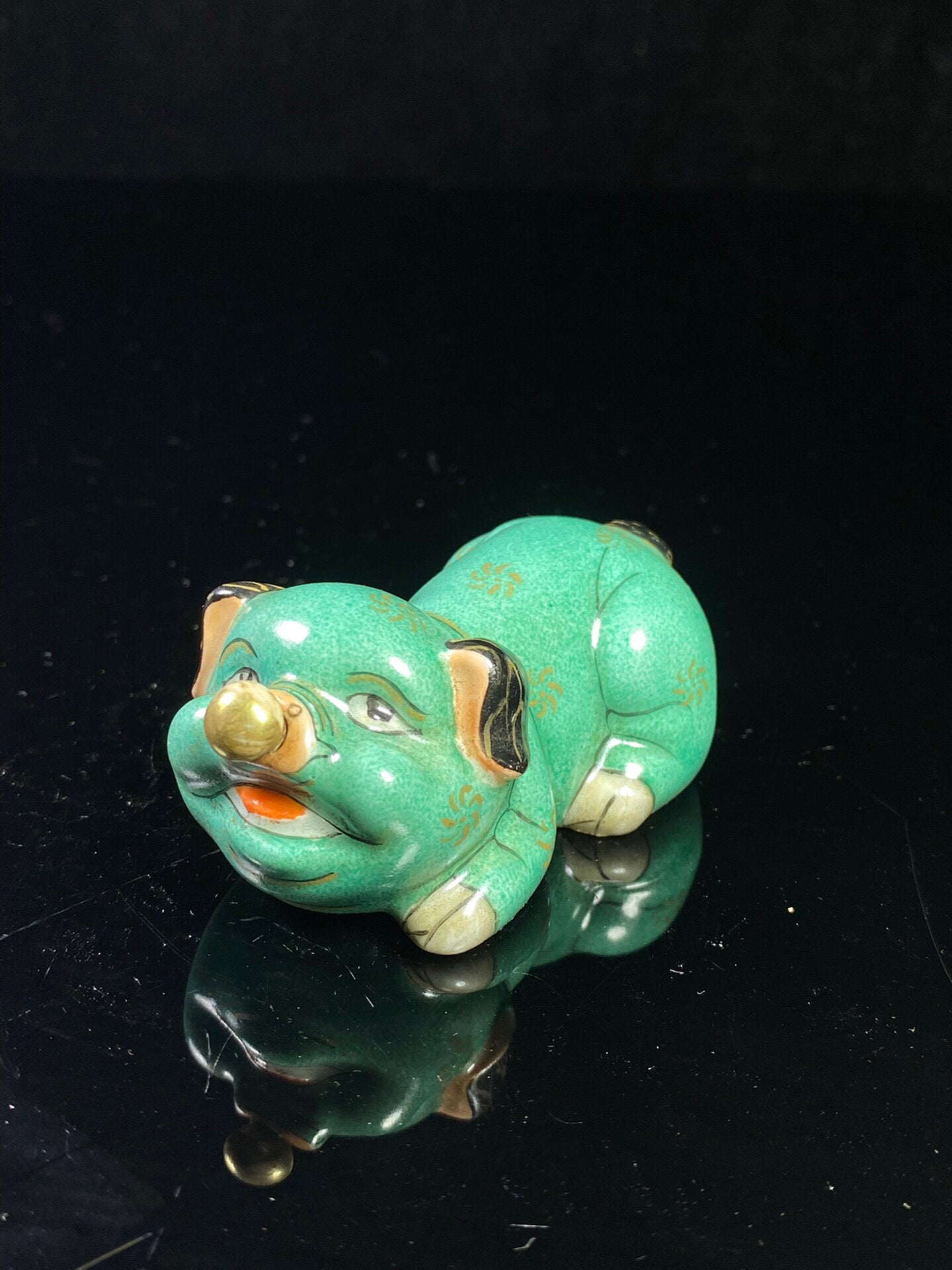 Chinese antique porcelain body painting enamel colored large fat pig shaped snuff bottle