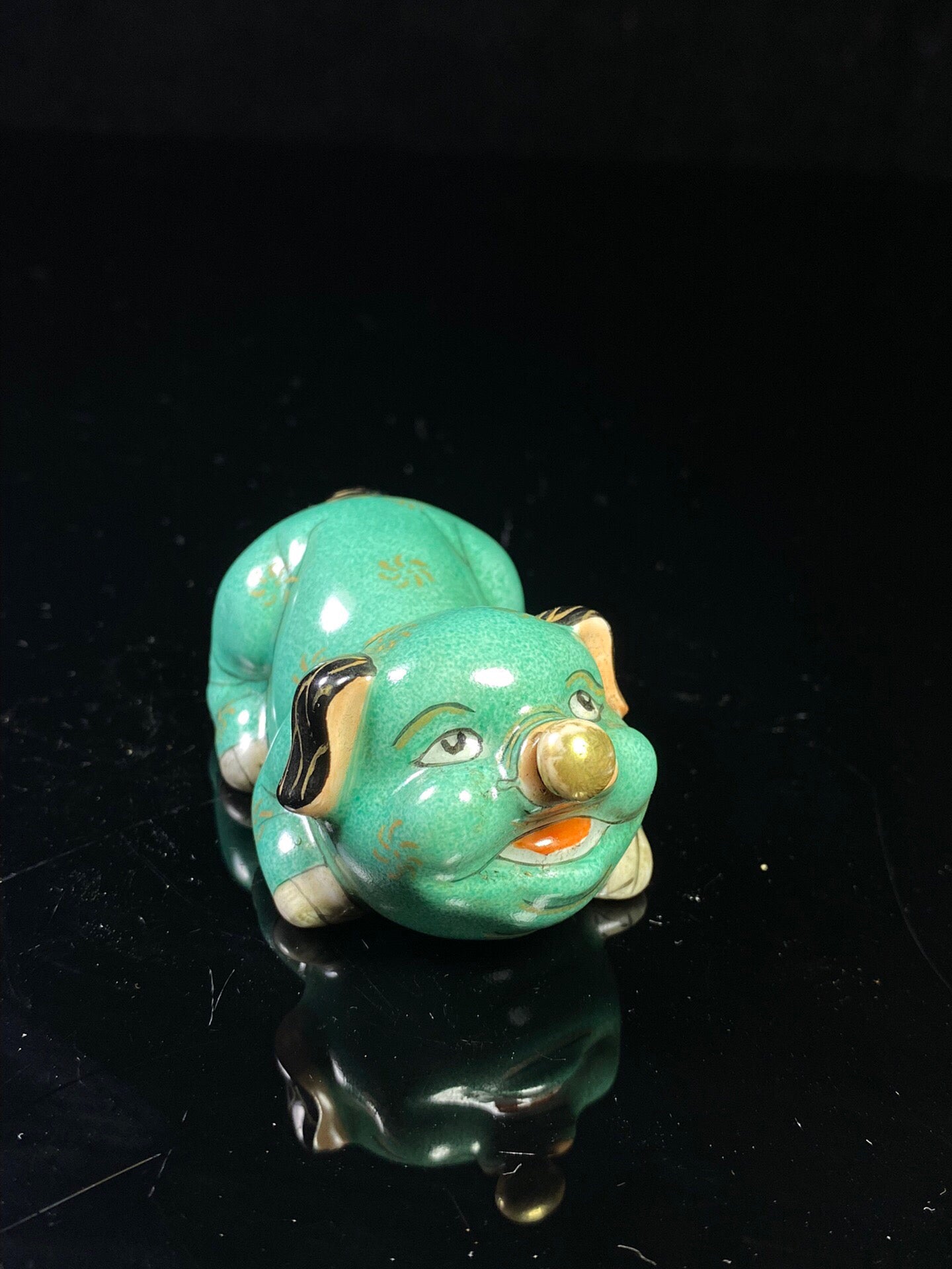 Chinese antique porcelain body painting enamel colored large fat pig shaped snuff bottle