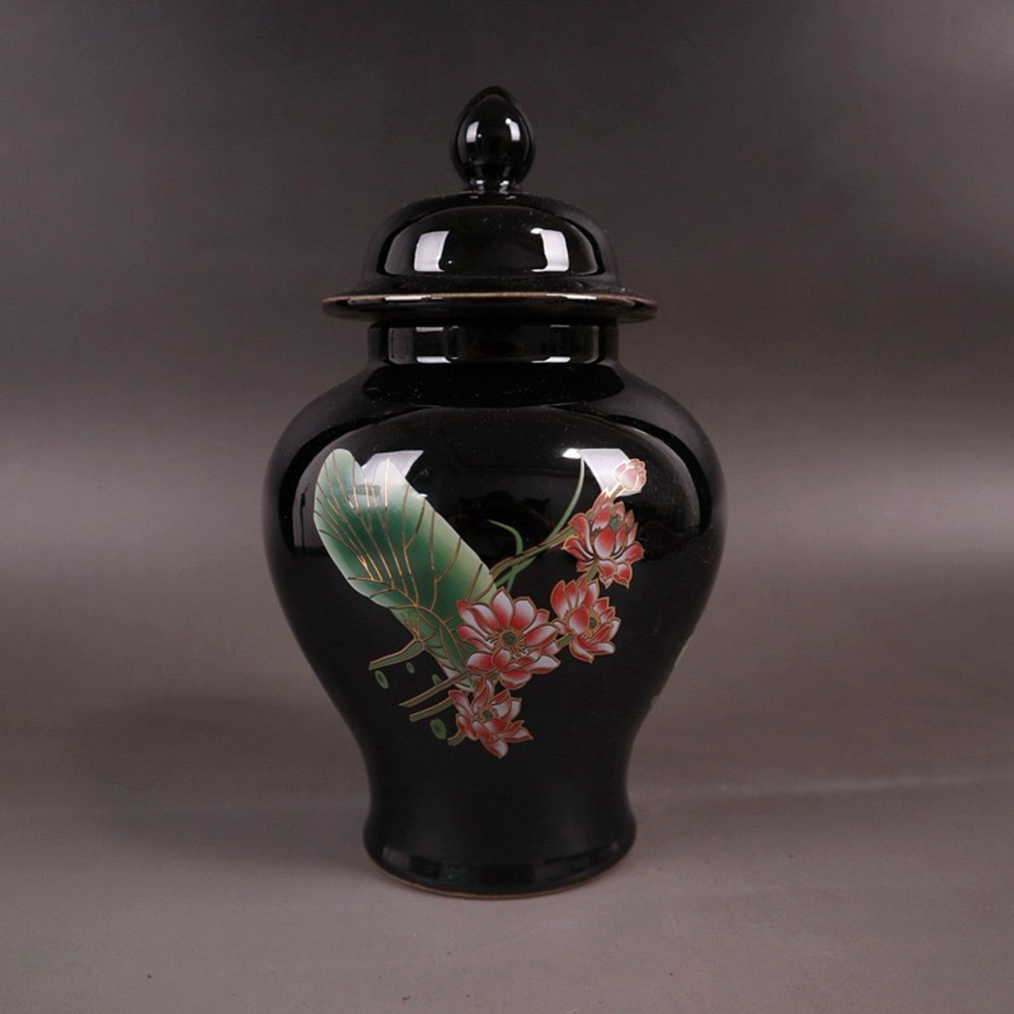 Black gold glazed lotus patterned general jar