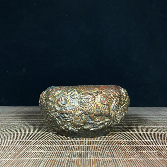 Old copper tire mud gold relief lion auspicious cloud incense burner pen wash