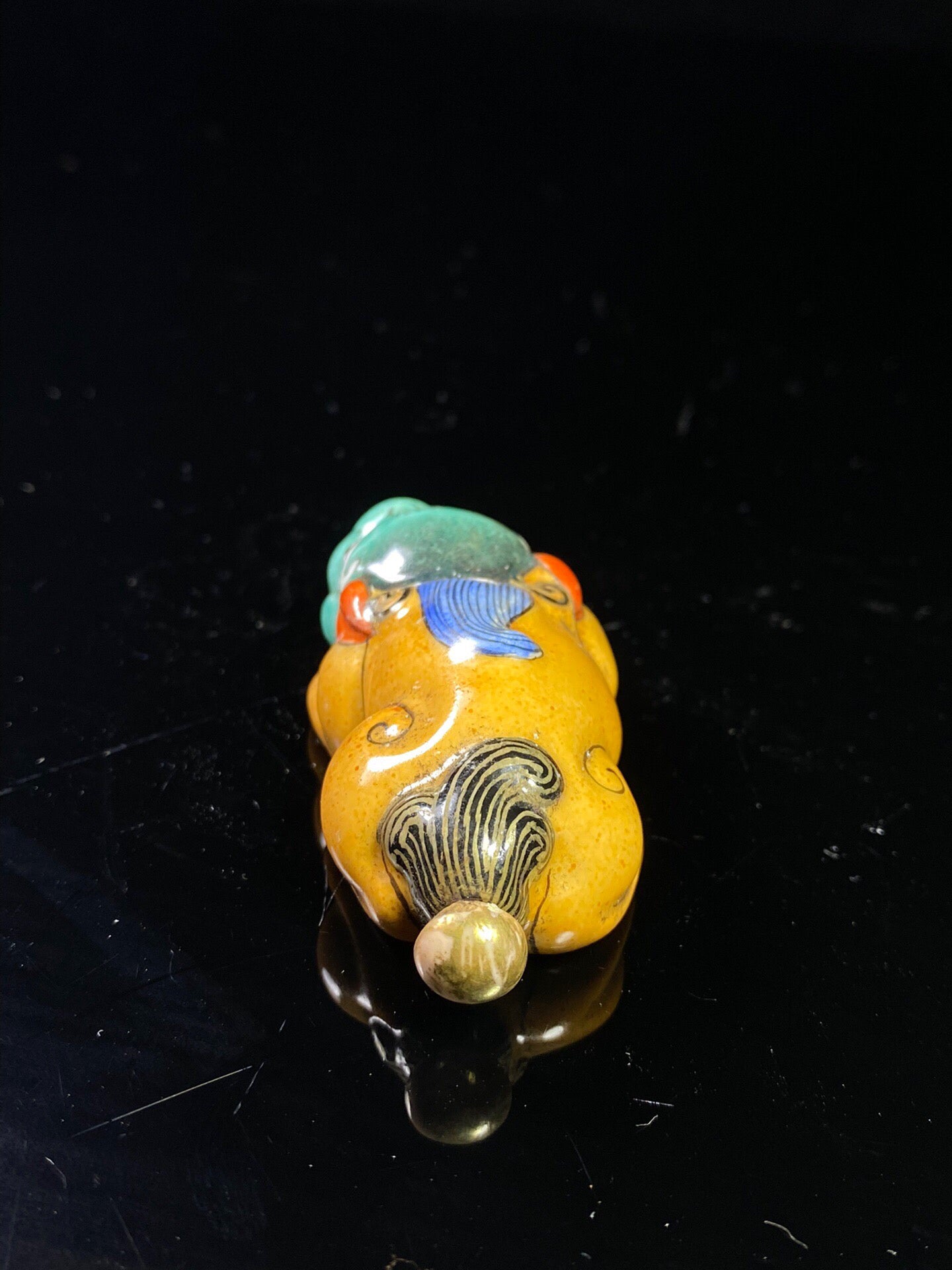 Chinese antique porcelain body painting enamel colored Pixiu shaped snuff bottle