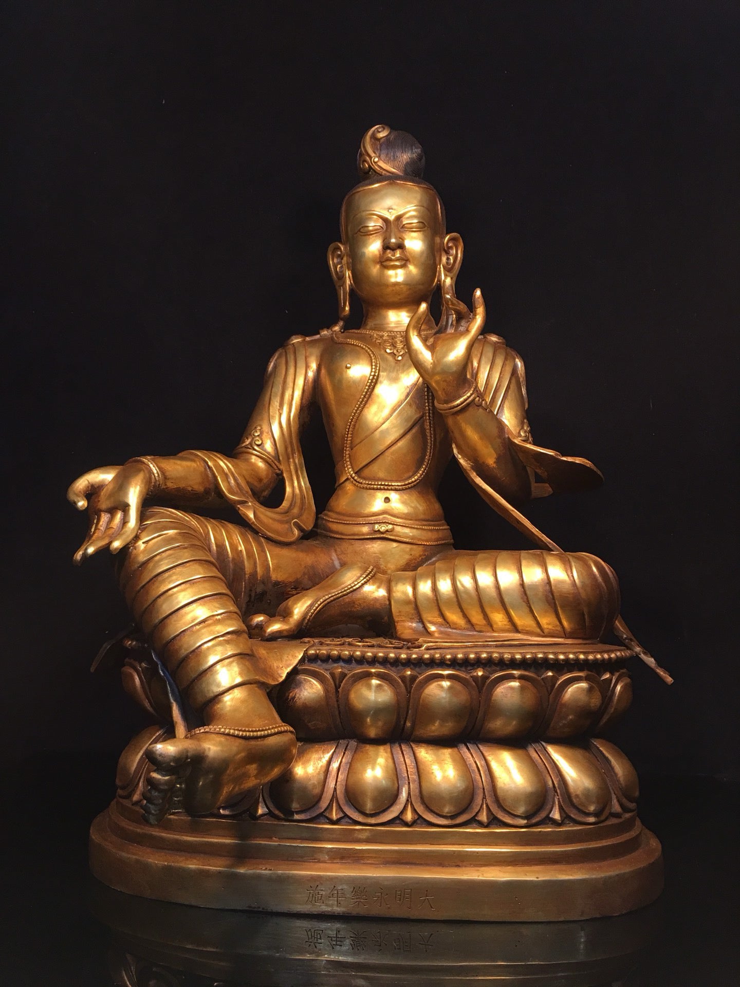 Chinese antique pure copper statue of Avalokitesvara Bodhisattva