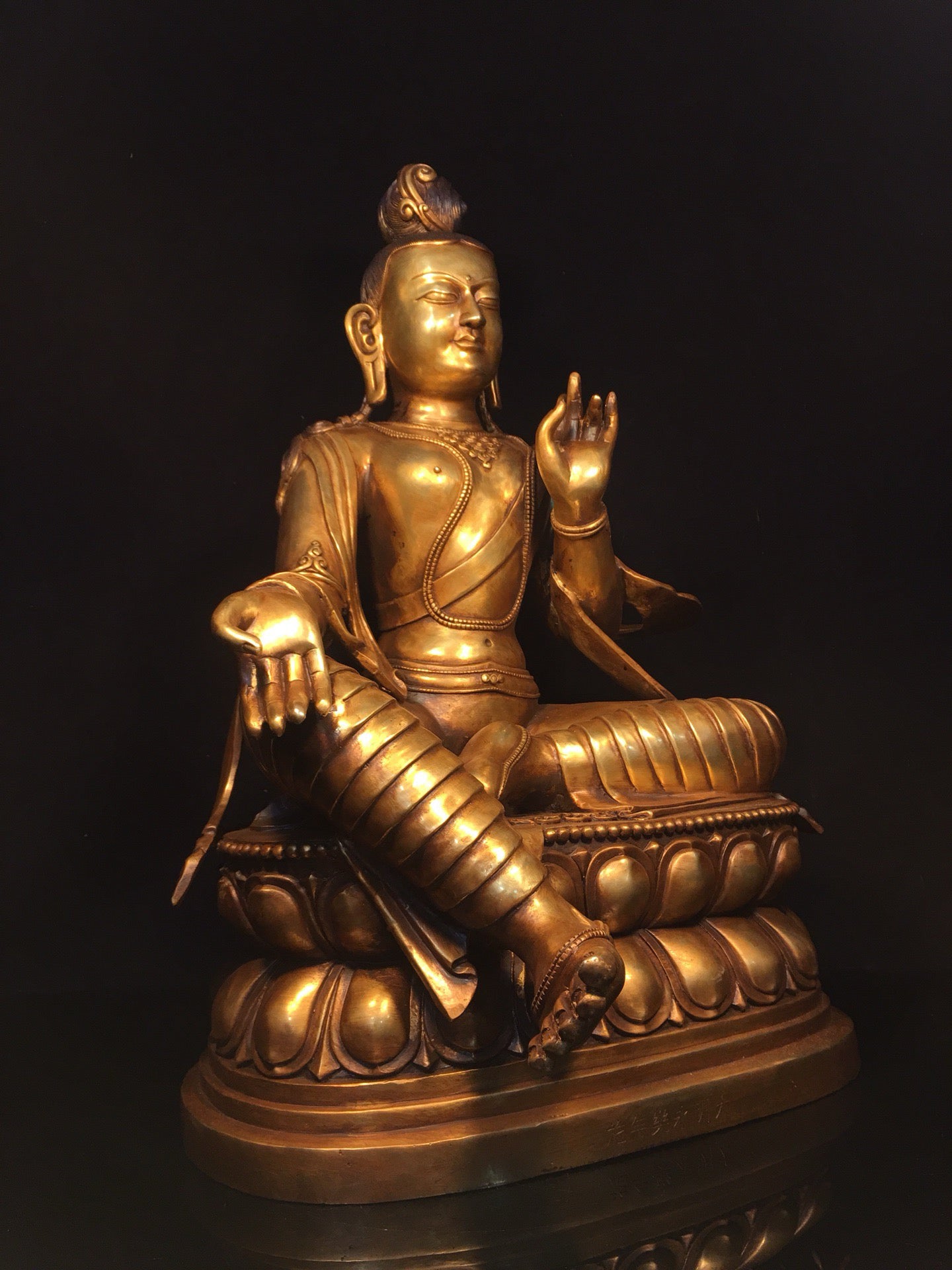 Chinese antique pure copper statue of Avalokitesvara Bodhisattva
