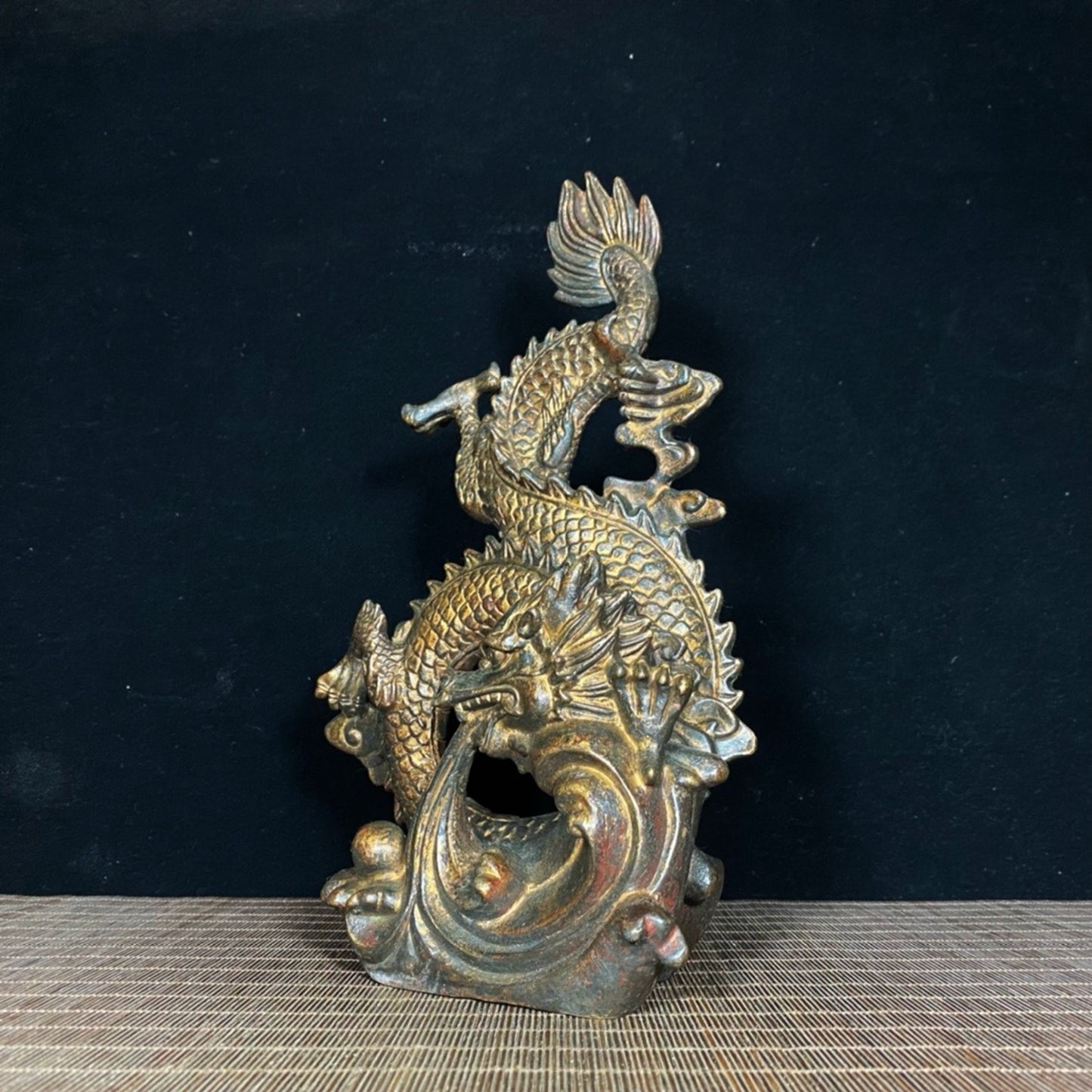 Old copper tire mud, golden dragon, water absorbing pearl, divine dragon