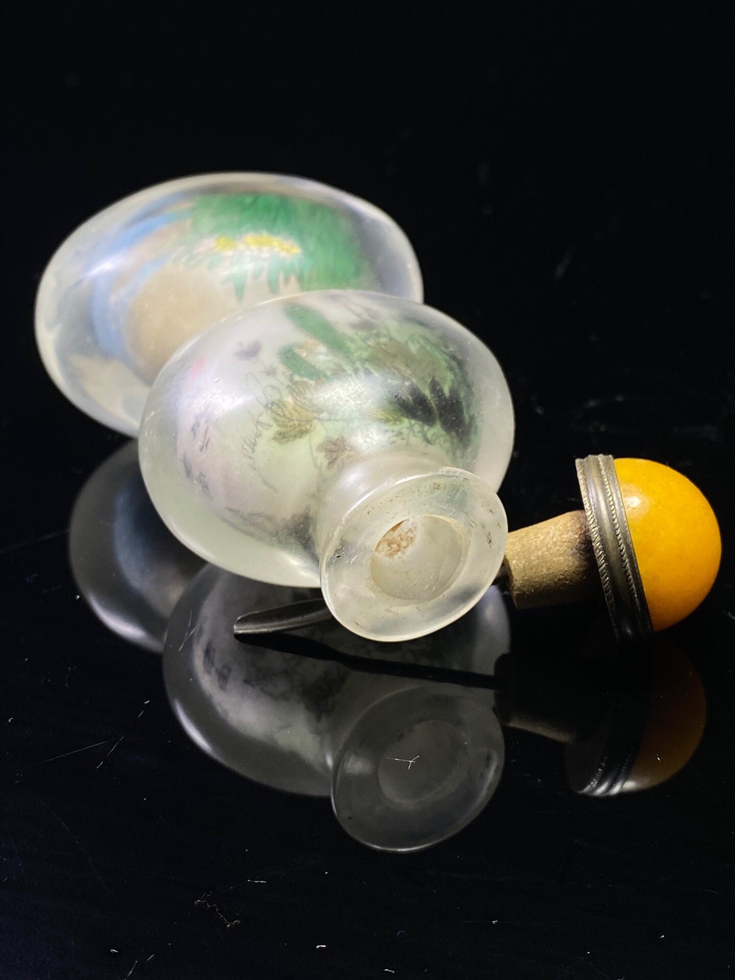 Chinese antique gourd shaped old glass inner painted snuff bottle