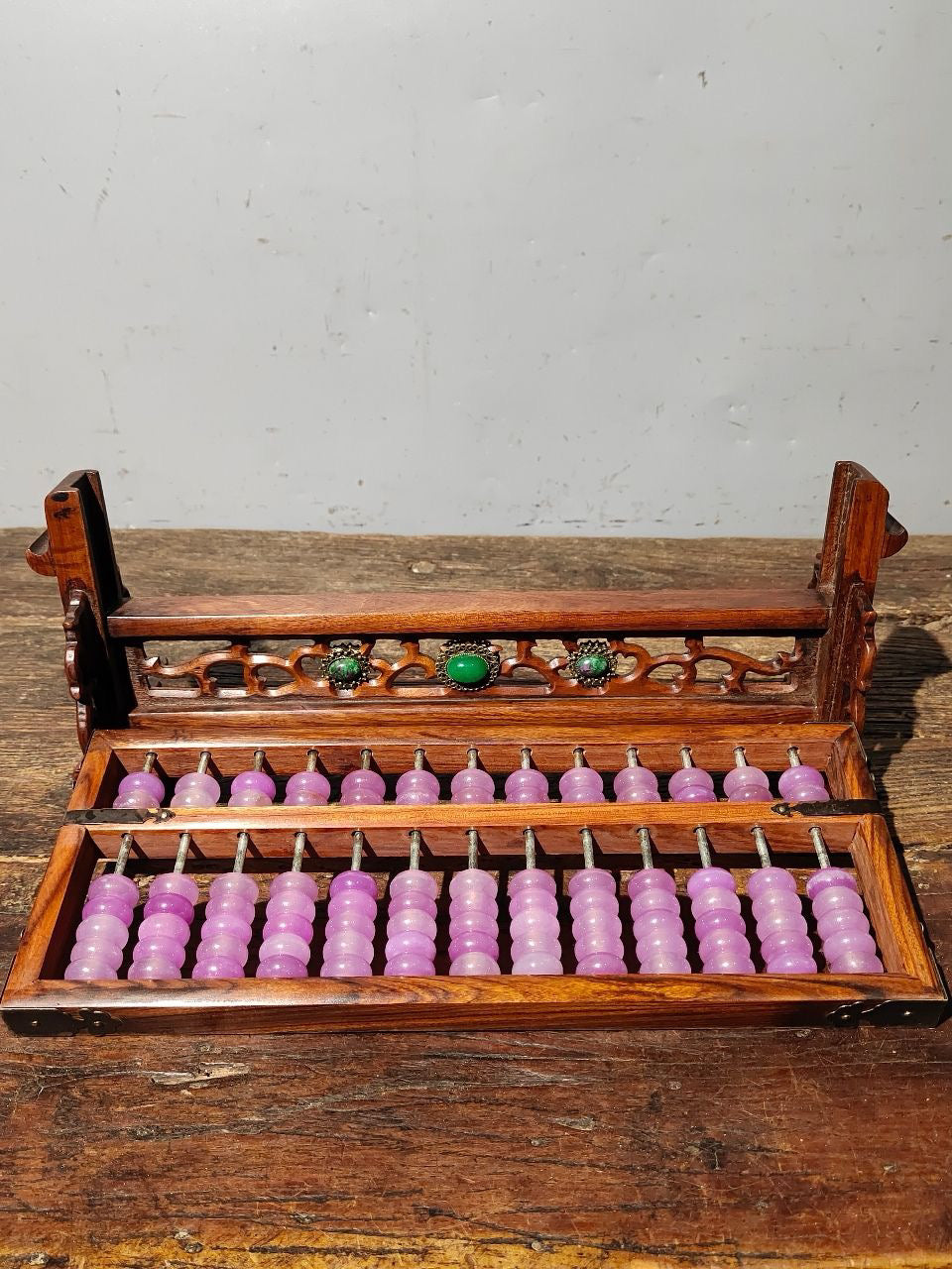 Solid wood carved abacus with flower pear and screen decoration