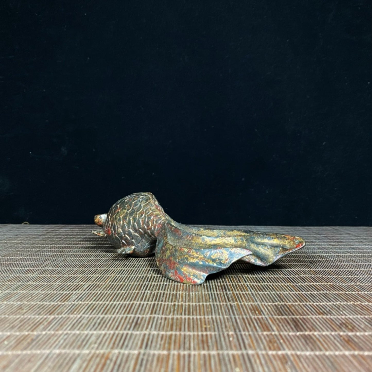 Old copper tire mud goldfish