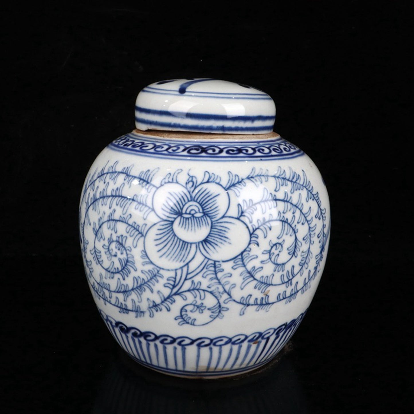 Ceramic Blue and White Tea Character Entangled Branch Pattern Cover Jar