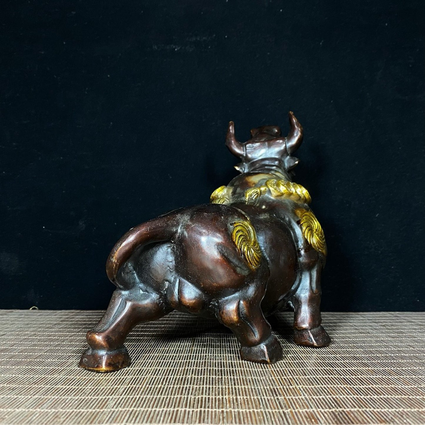 Pure copper gilded bull aura soaring to the sky