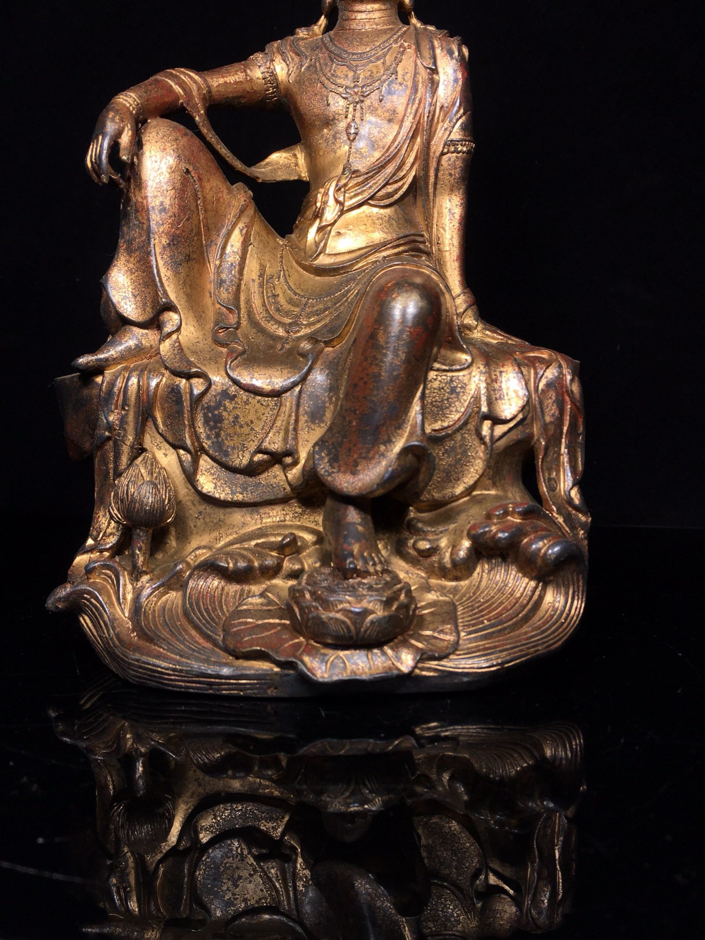Chinese antique pure copper statue of Avalokitesvara Bodhisattva