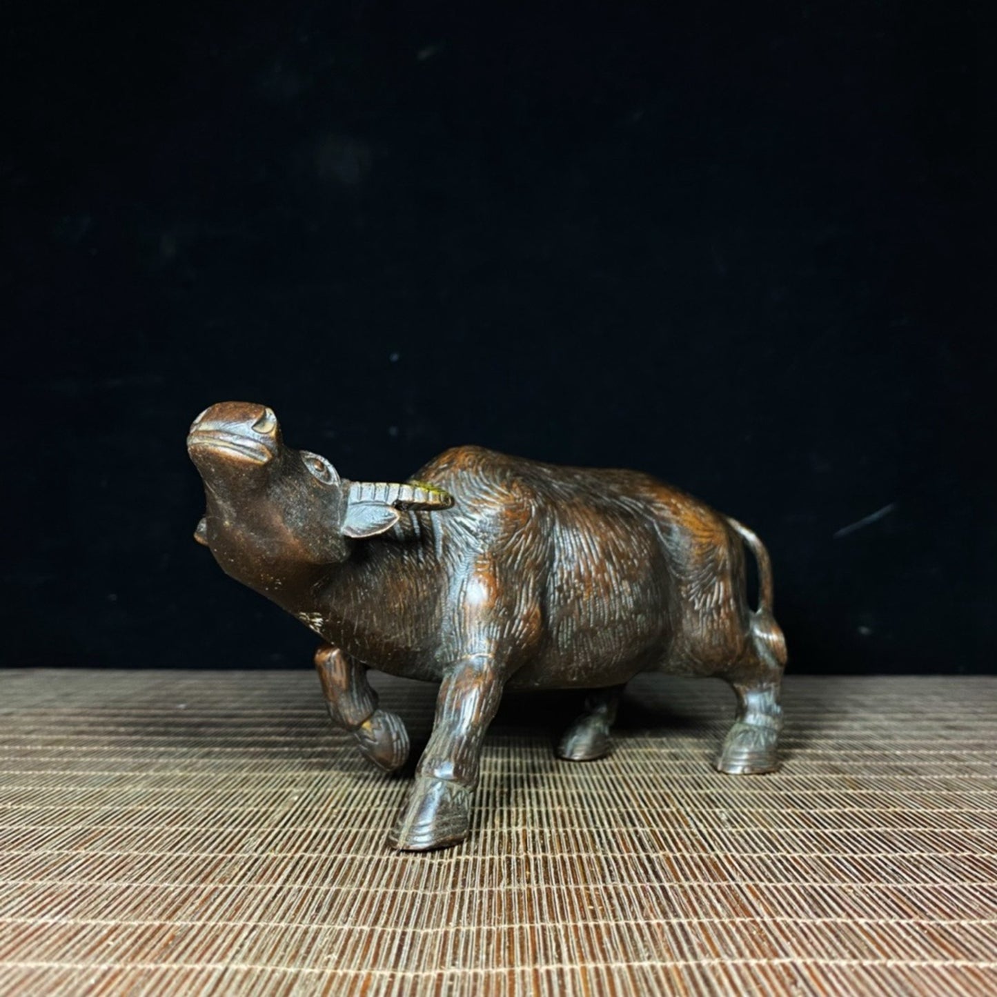 Pure copper gilded water buffalo