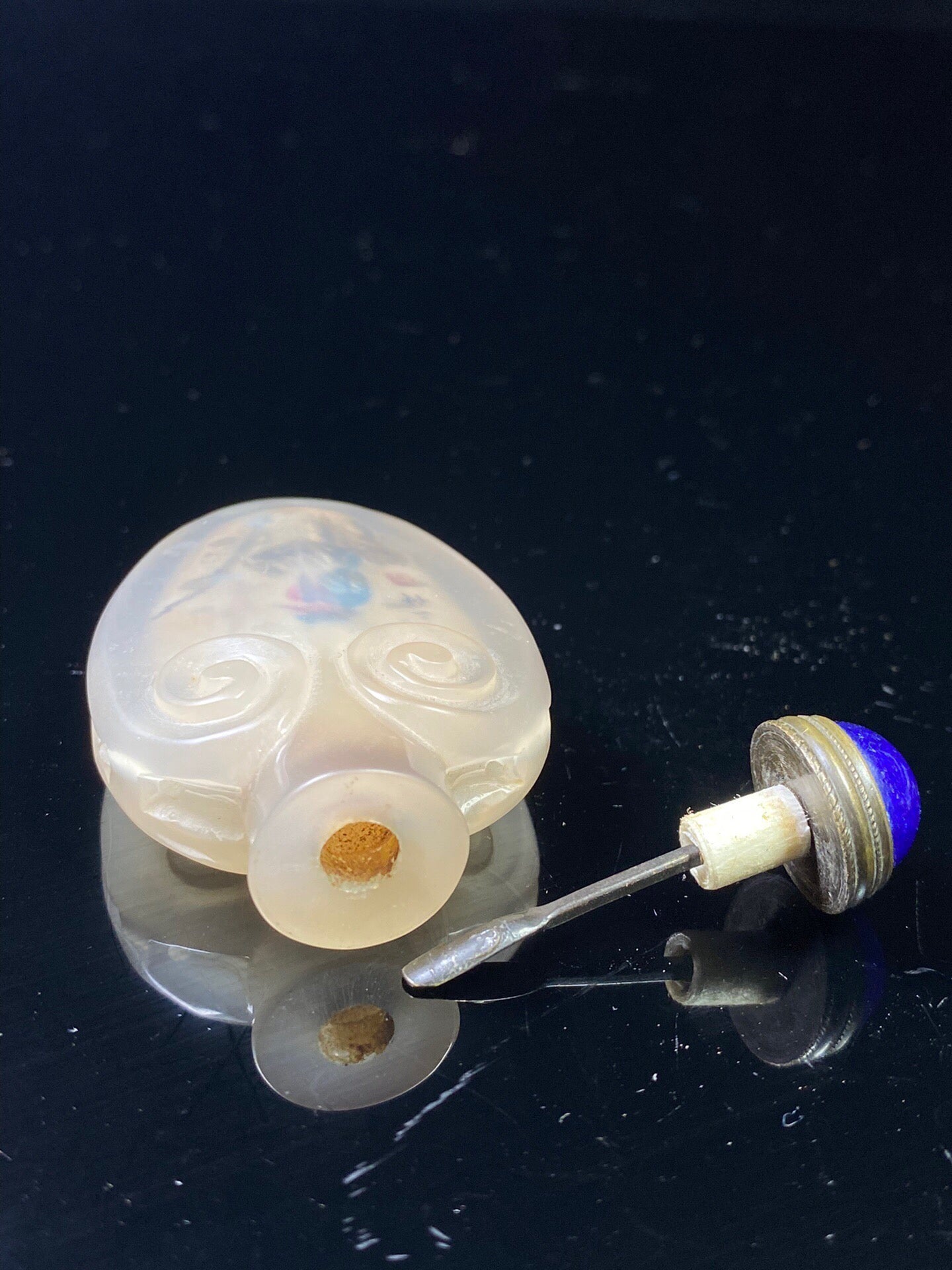 Chinese antique agate carved Ruyi Nei painted snuff bottle