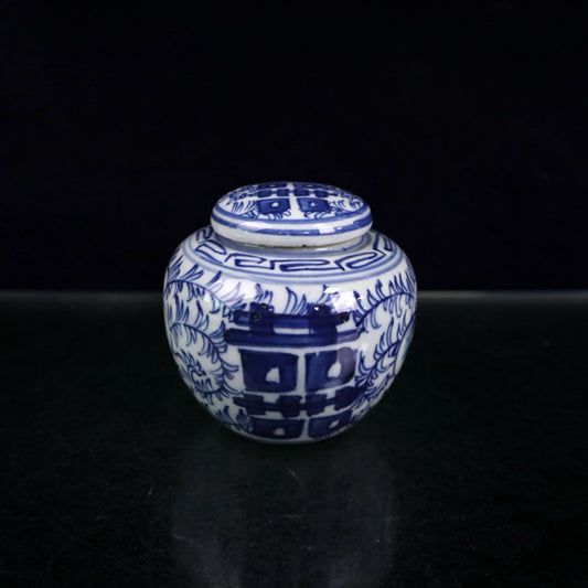 Ceramic blue and white double happiness entangled branch lotus patterned lid jar