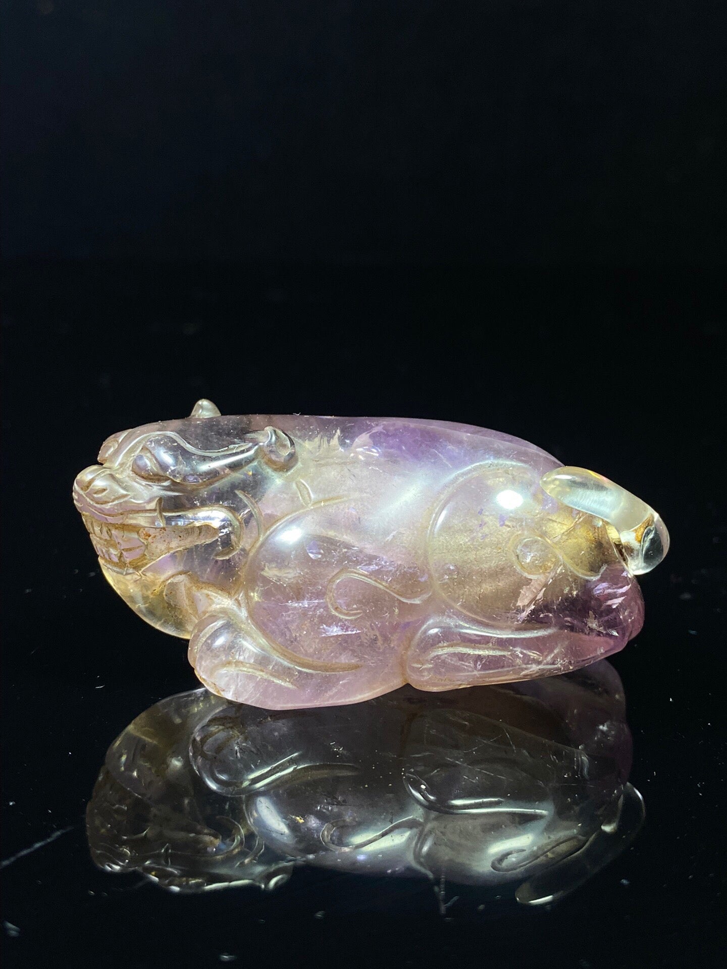 Chinese antique crystal horse shaped snuff bottle