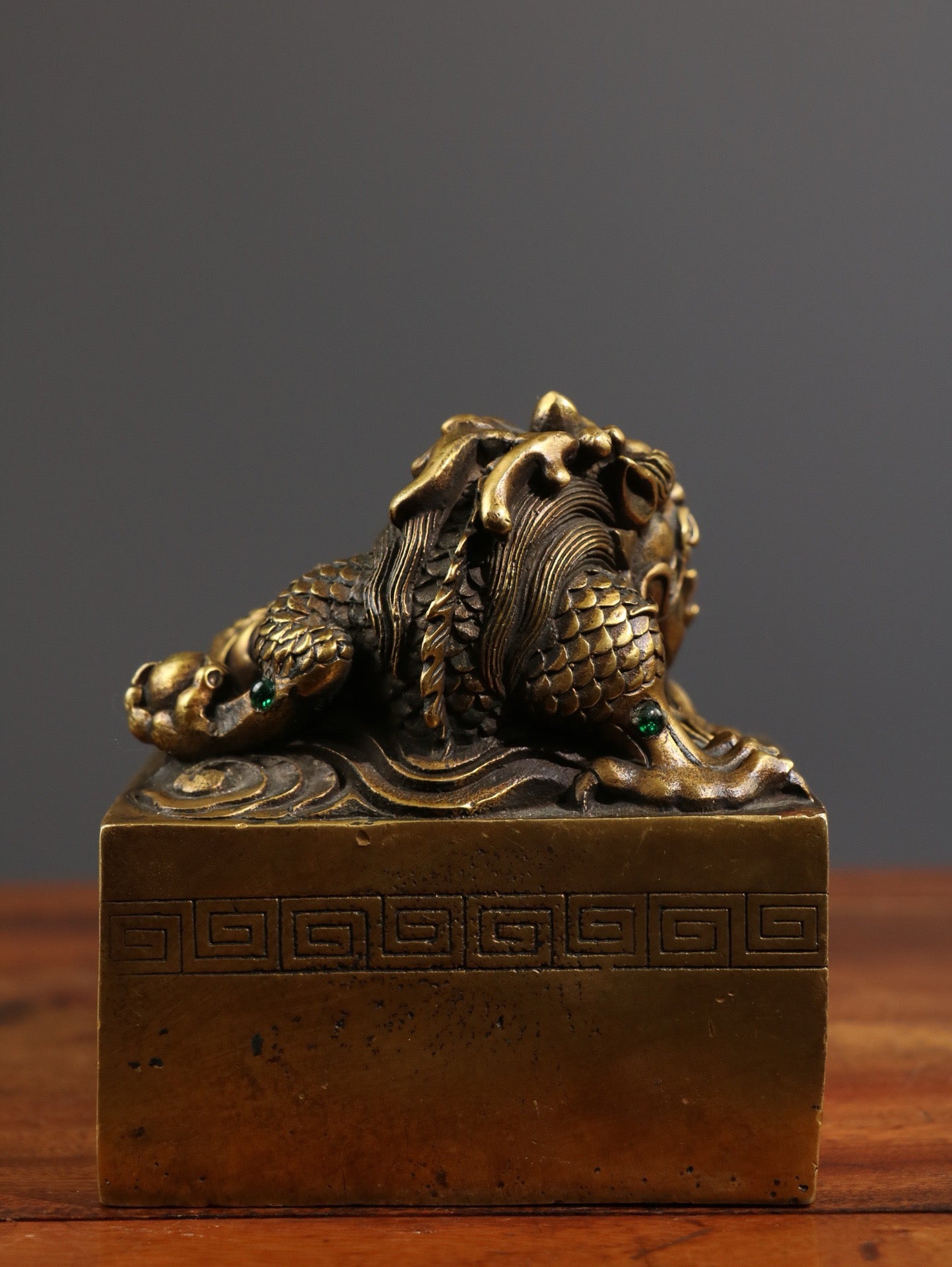 Pure copper inlaid gemstones [Divine Dragon Guardian]
