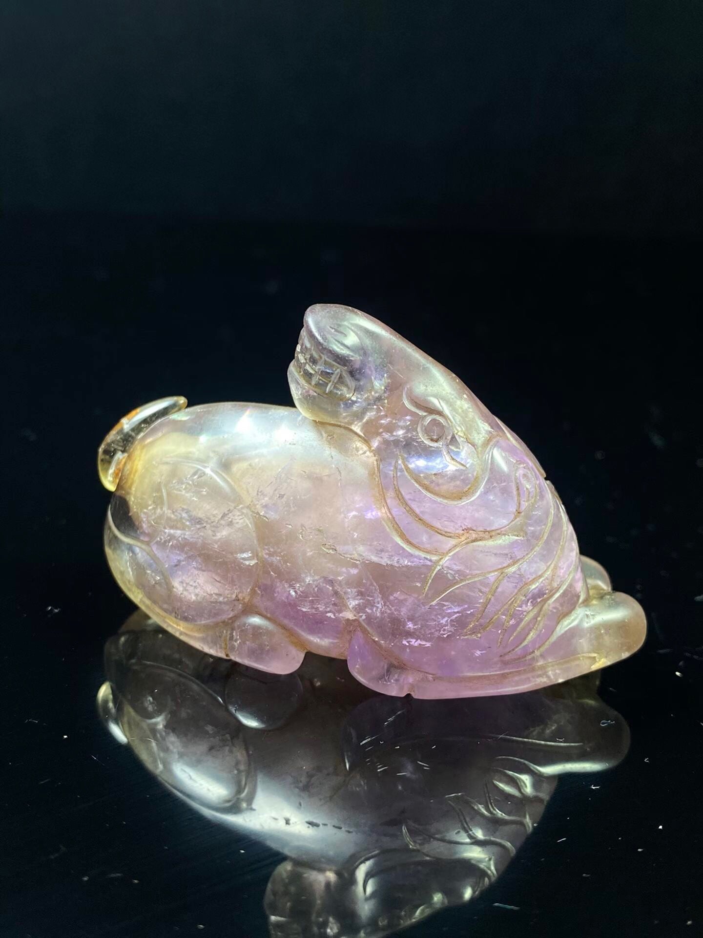 Chinese antique crystal horse shaped snuff bottle