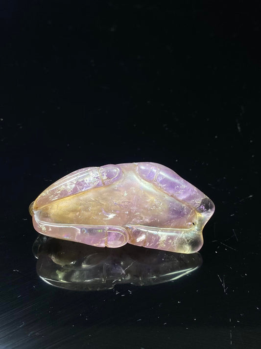 Chinese antique crystal horse shaped snuff bottle