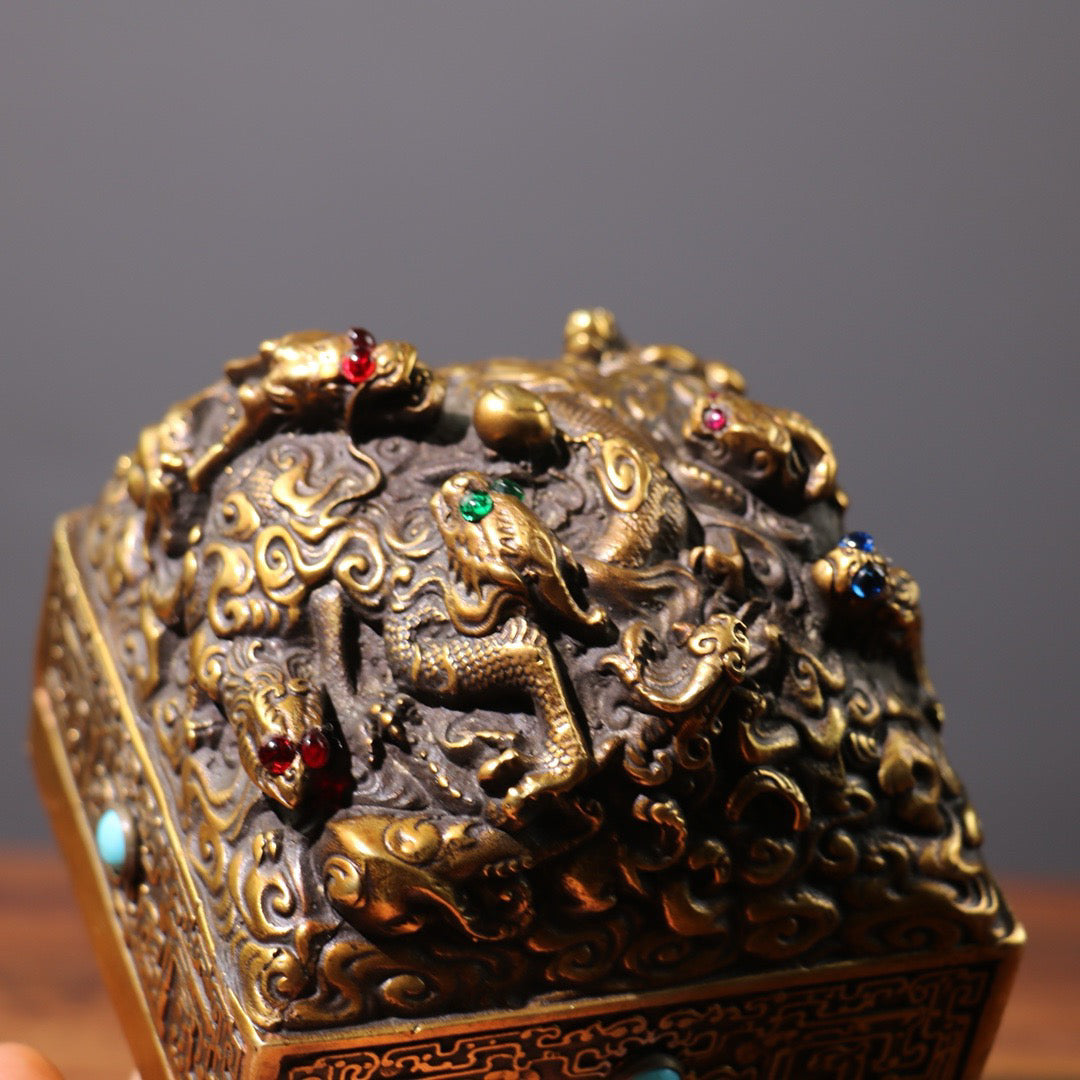 Old brass inlaid gemstones [Divine Dragon Guardian]