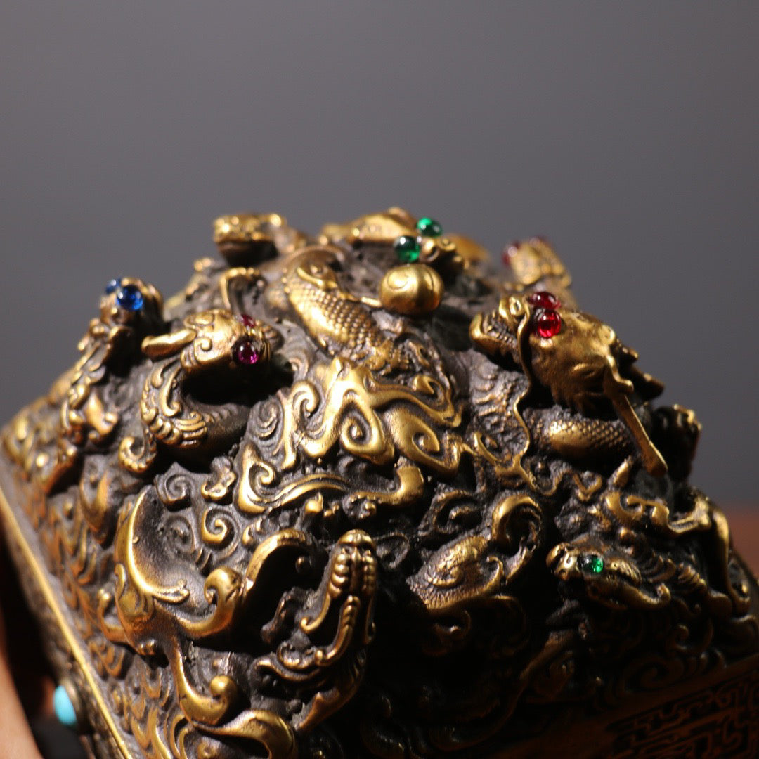 Old brass inlaid gemstones [Divine Dragon Guardian]