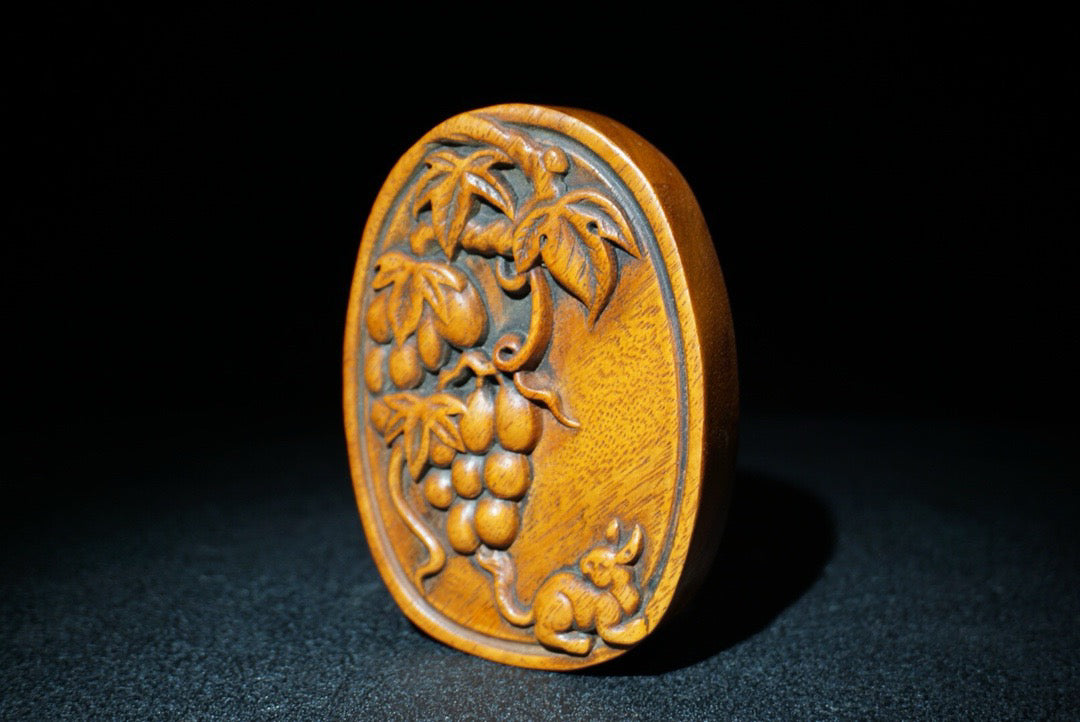 Hua Li Mu finely carved small inkstone