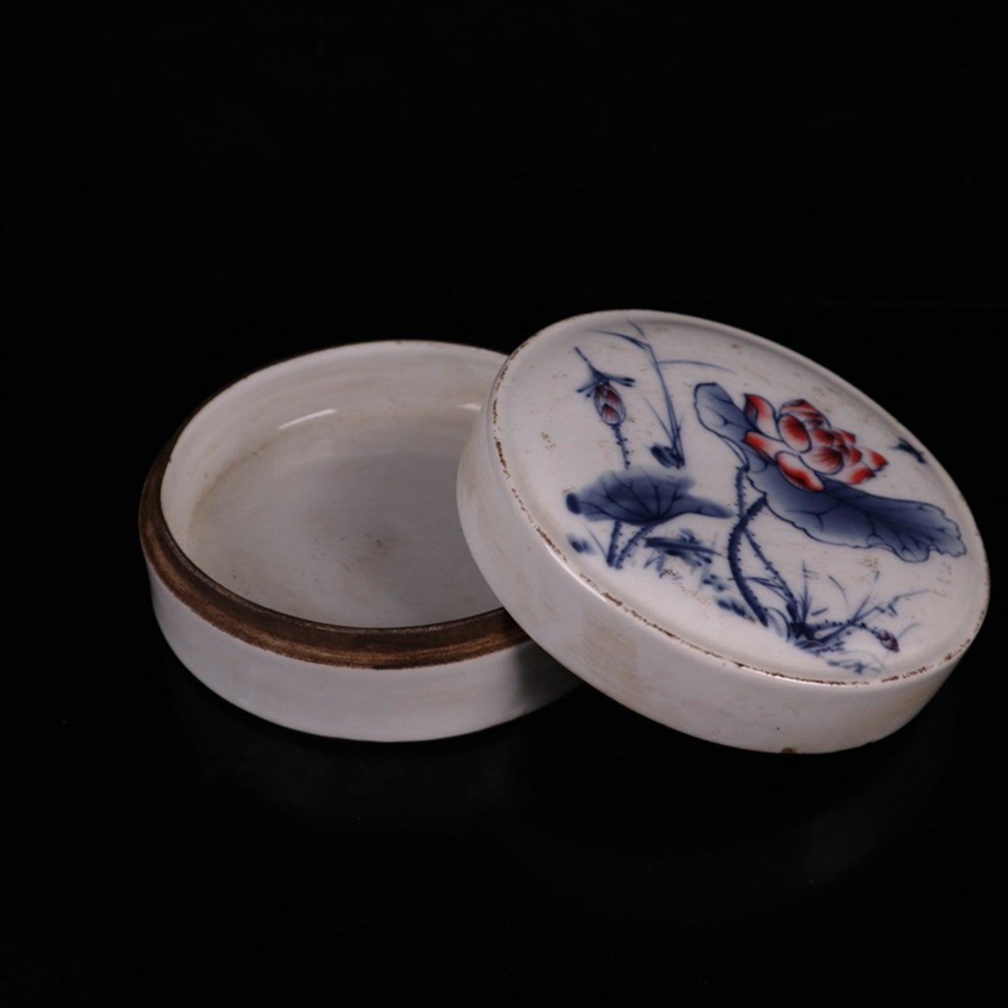 Ceramic blue and white glazed lotus pattern printing box