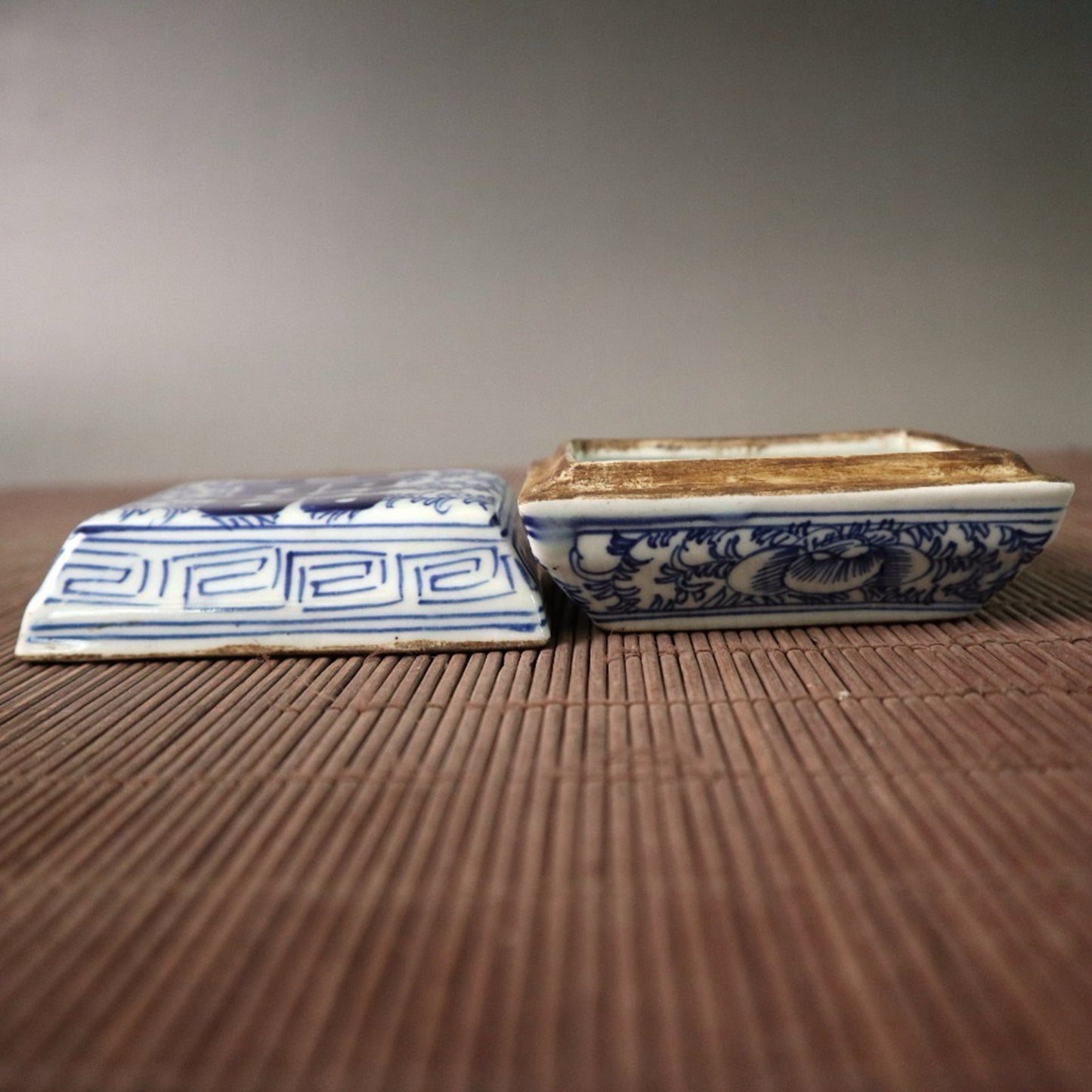 Ceramic blue and white double happiness pattern square printing box