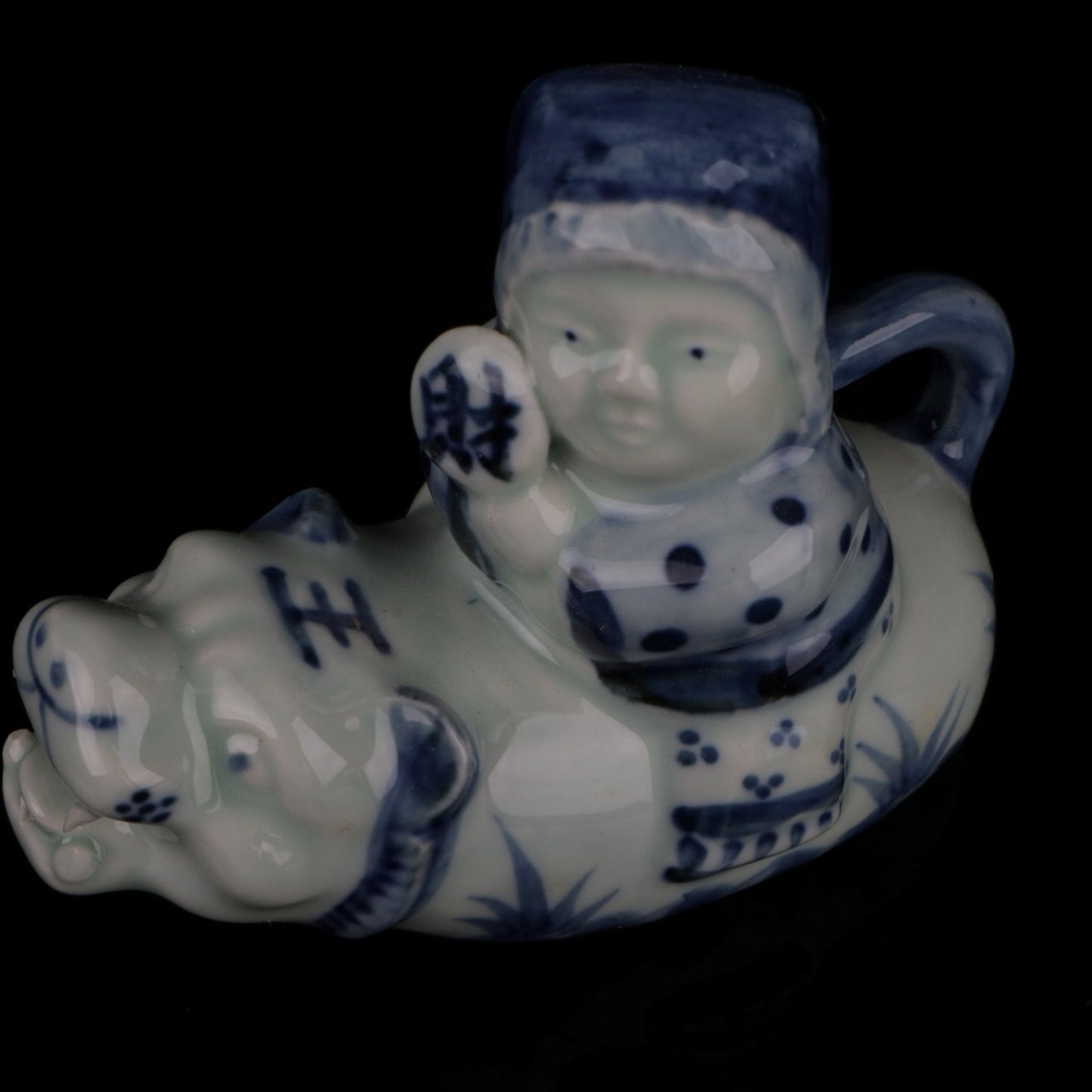 Ceramic Blue and White Boy Tiger Little Water Drop
